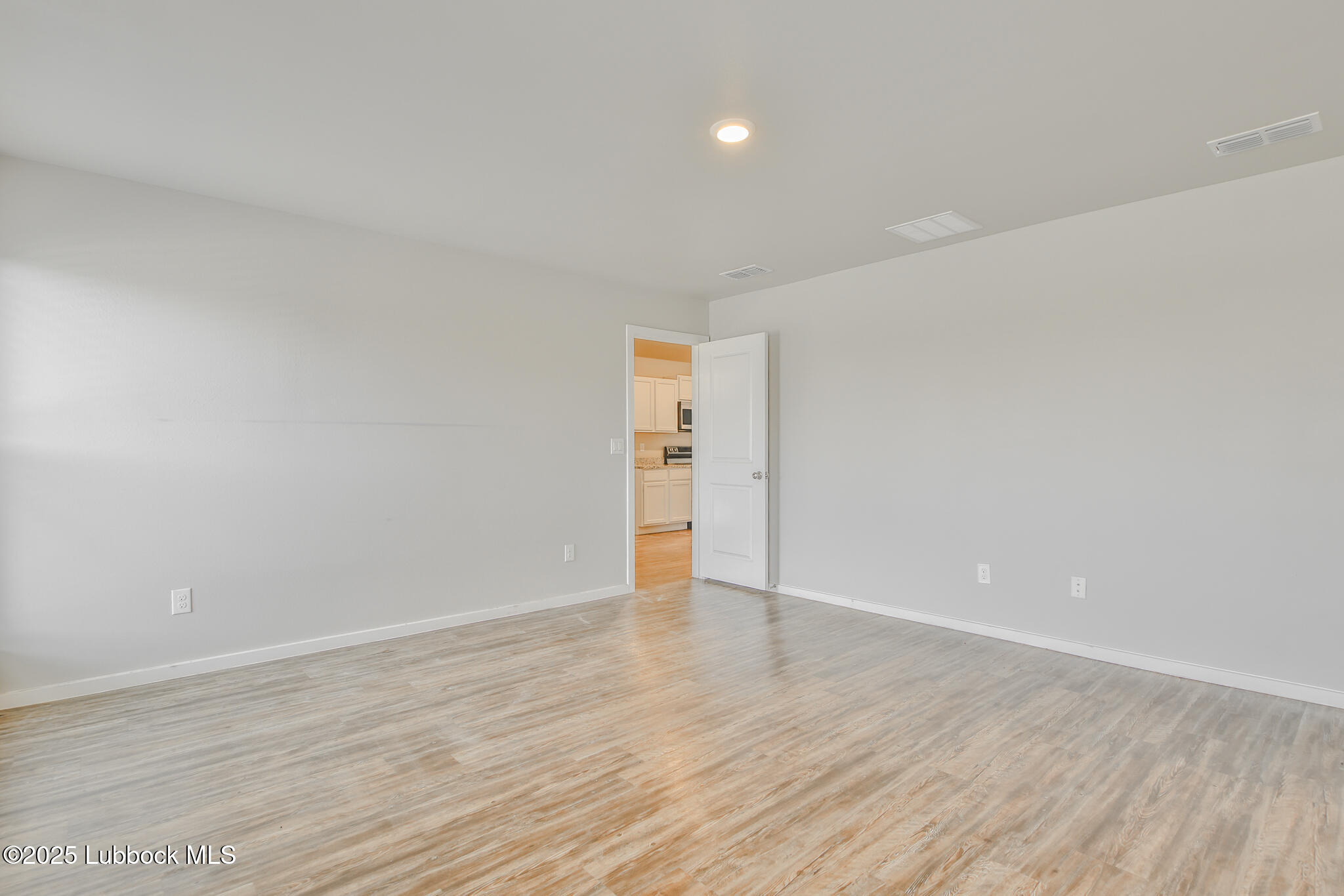 2012 Kenwood Avenue