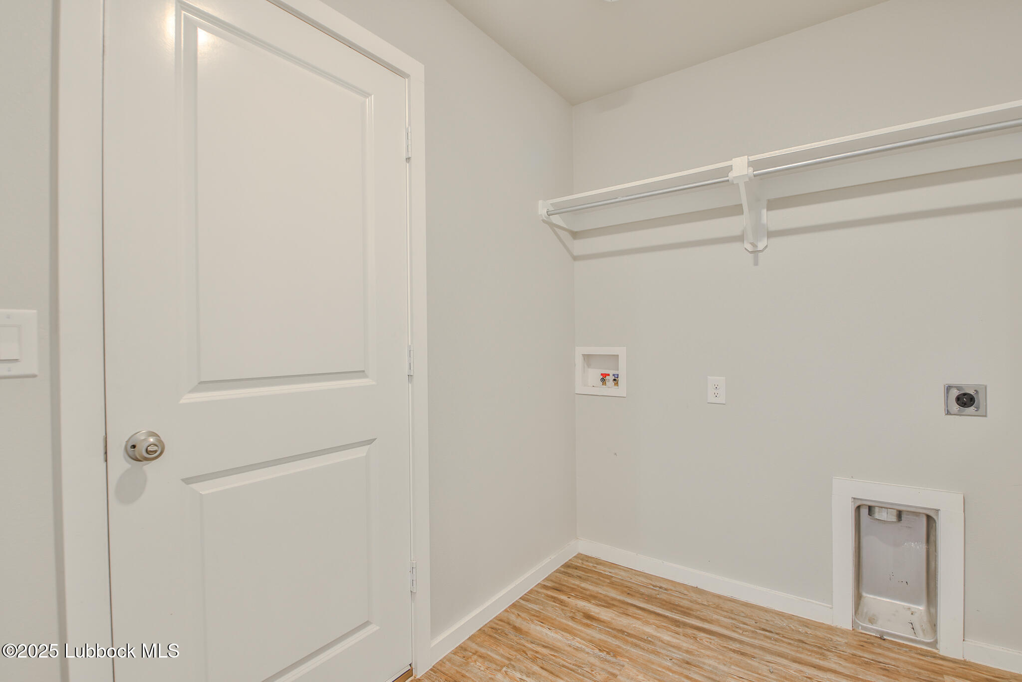 2012 Kenwood Avenue