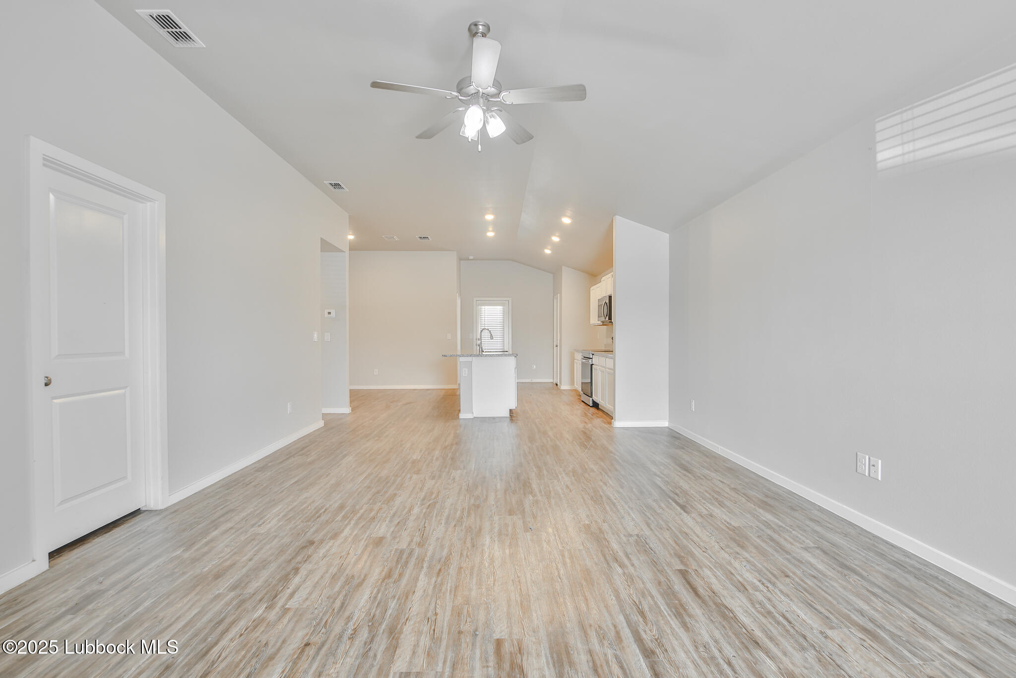 2012 Kenwood Avenue