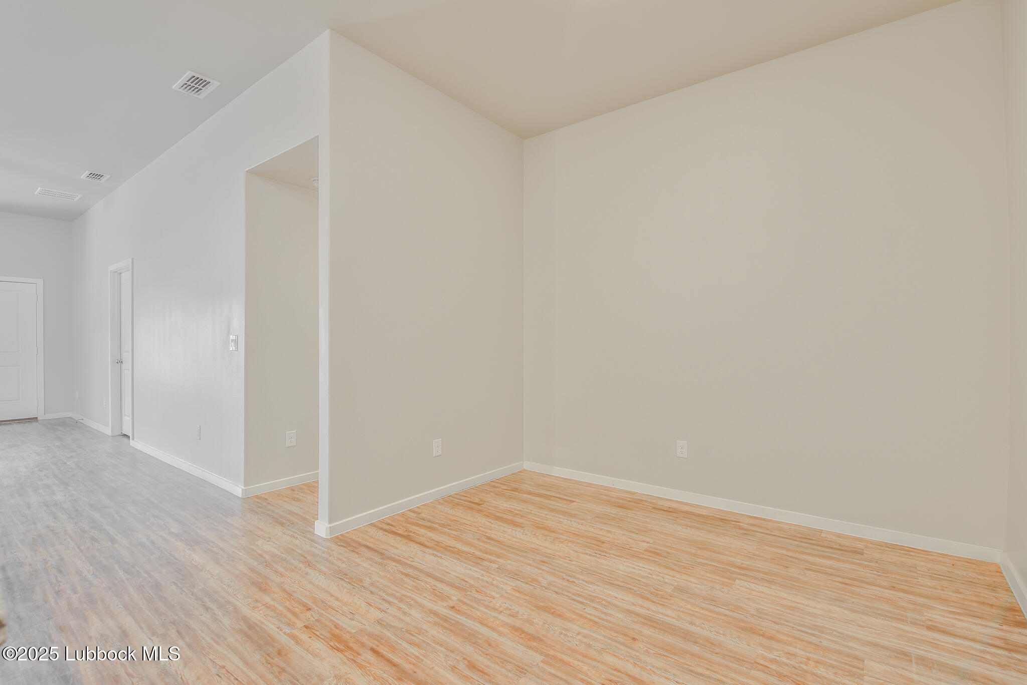 2012 Kenwood Avenue