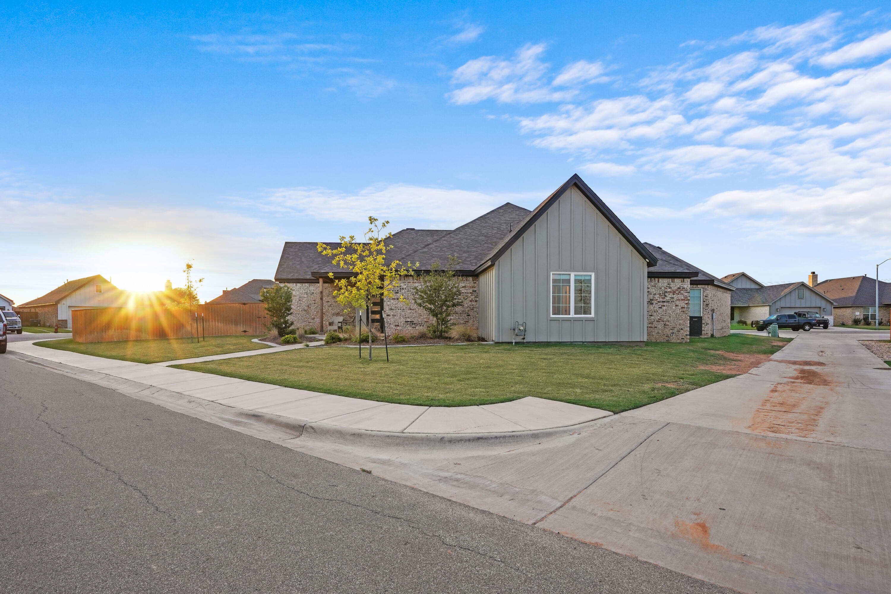 816 N 6th Circle