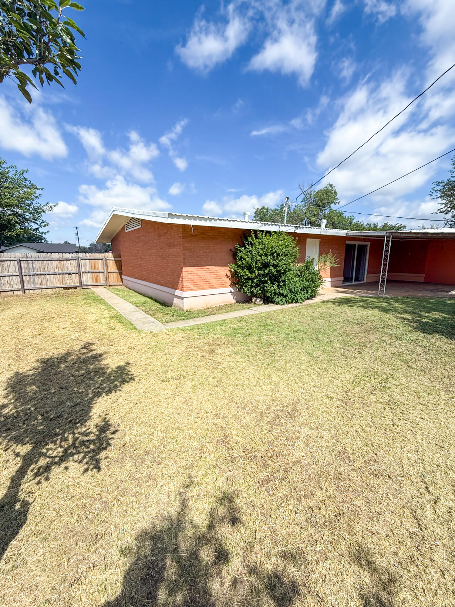 606 Coke Avenue