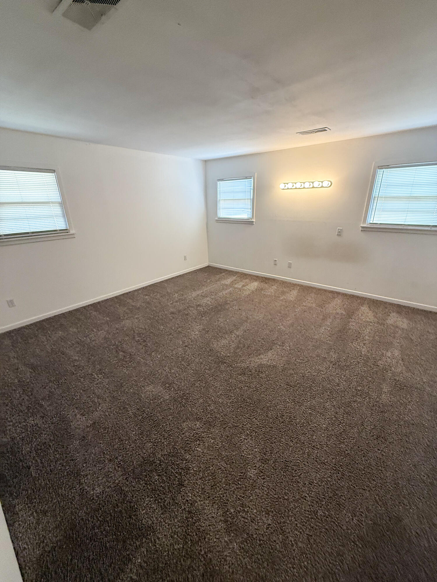 606 Coke Avenue