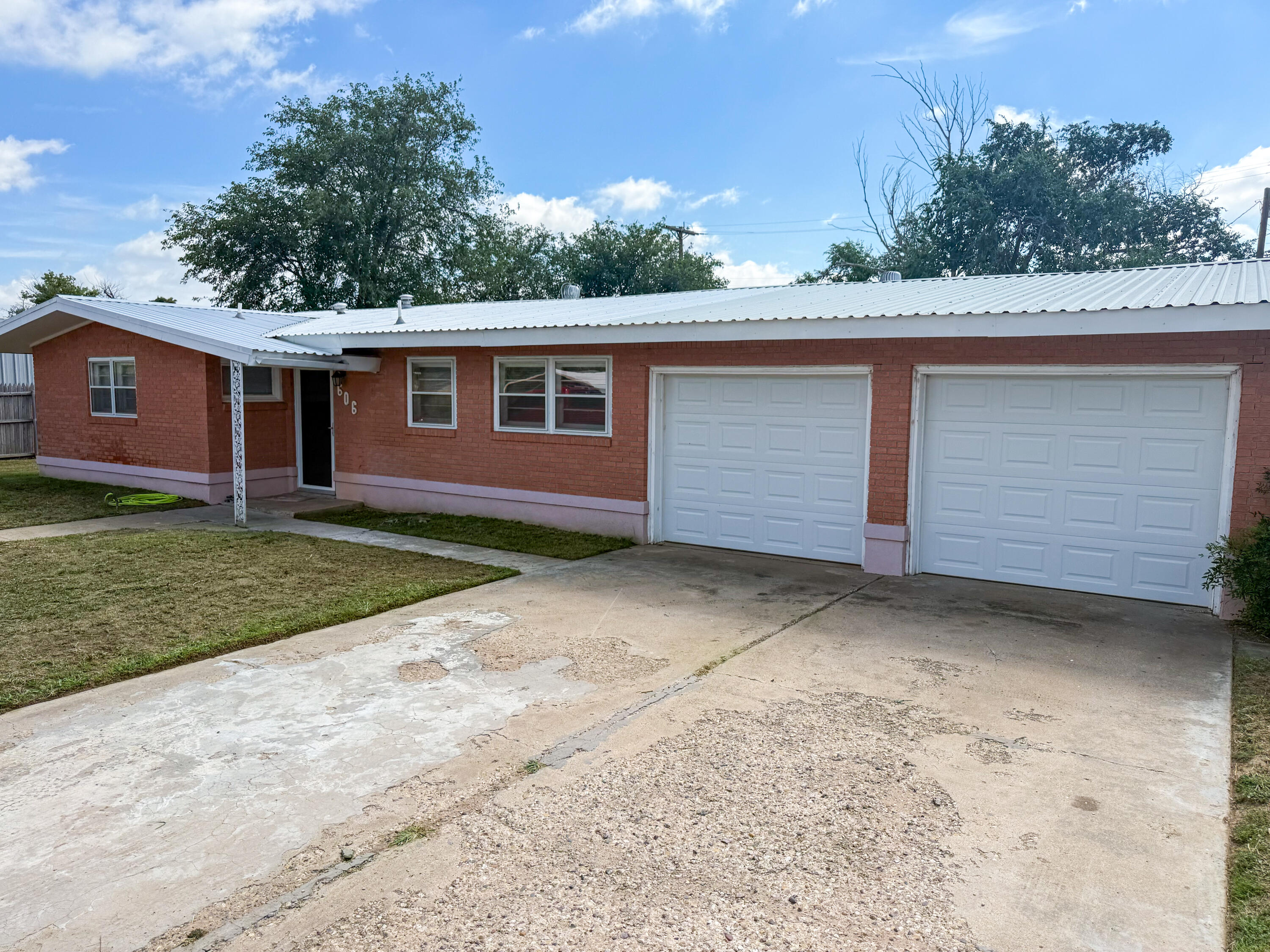 606 Coke Avenue