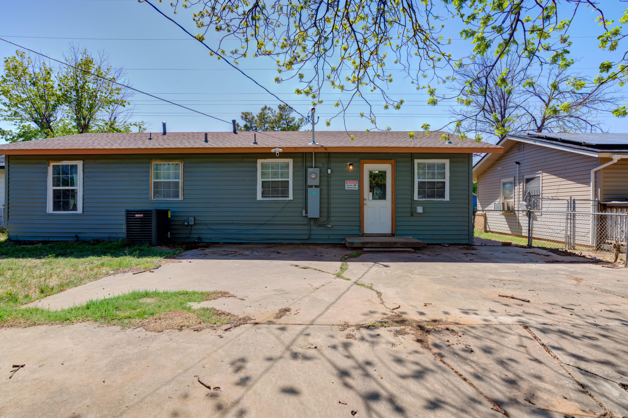 4609 Elgin Avenue