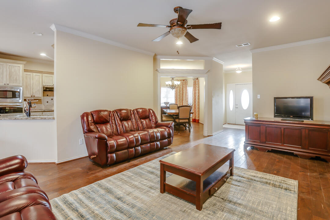 6402 County Road 7410