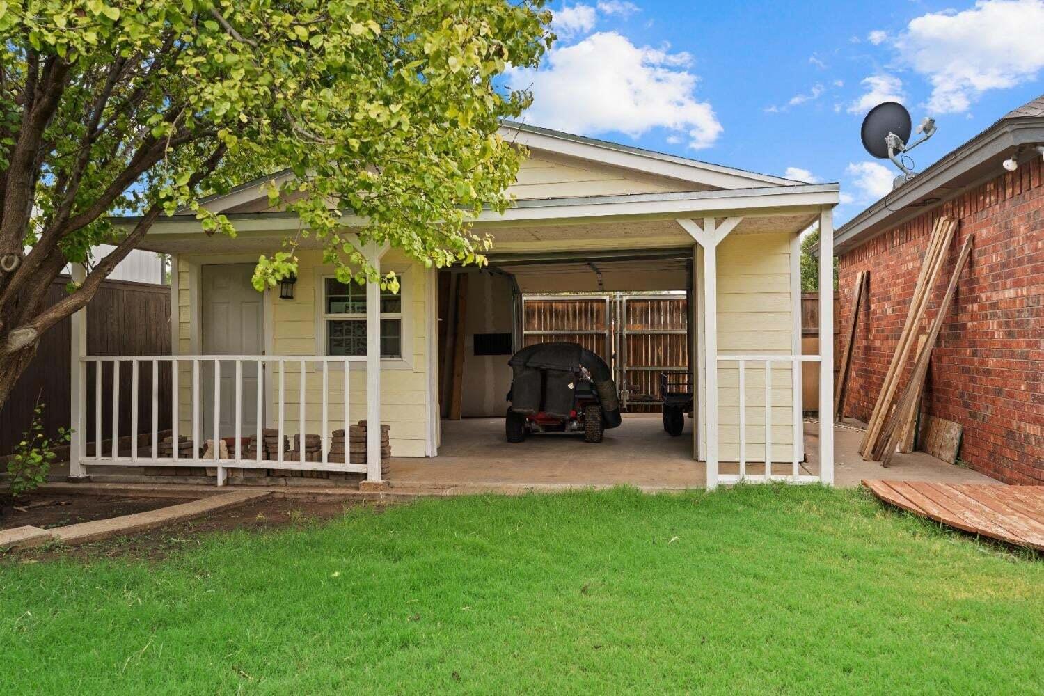 6402 County Road 7410