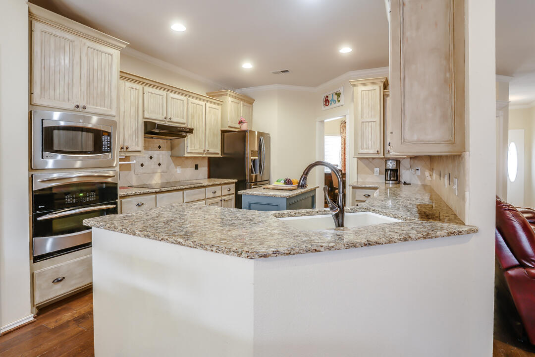 6402 County Road 7410