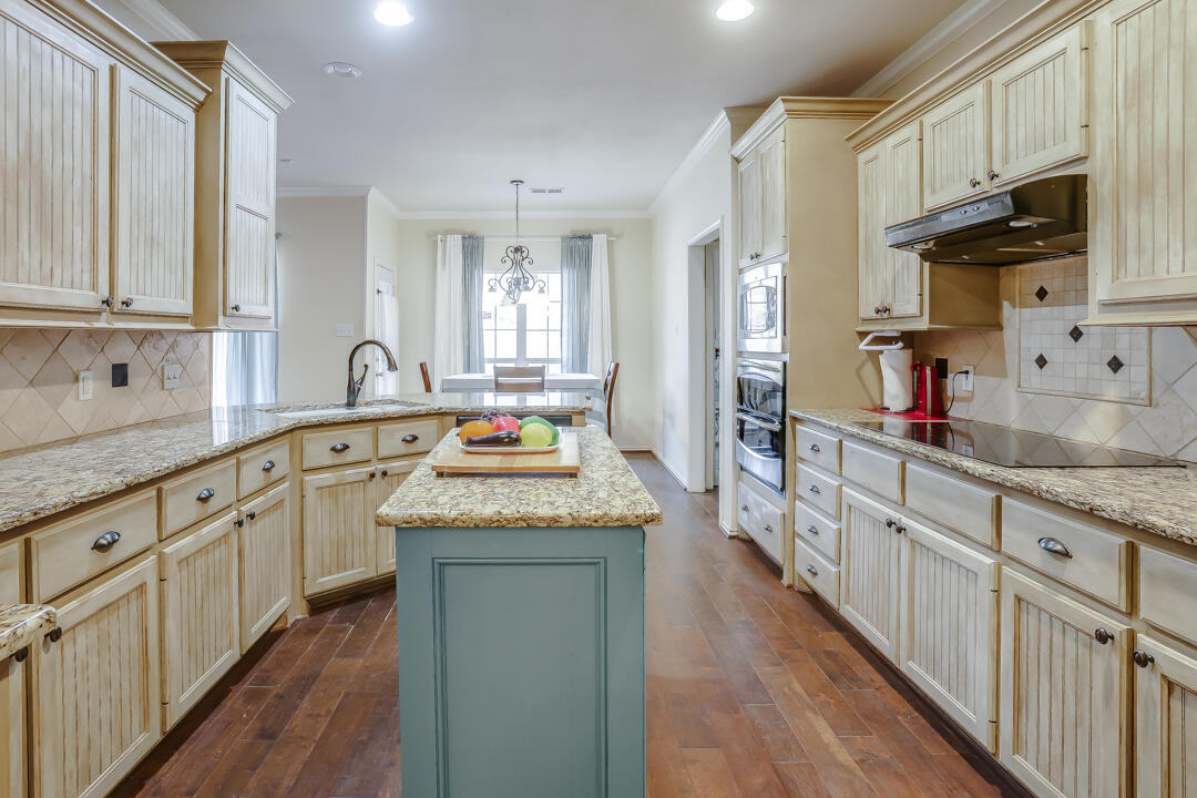 6402 County Road 7410