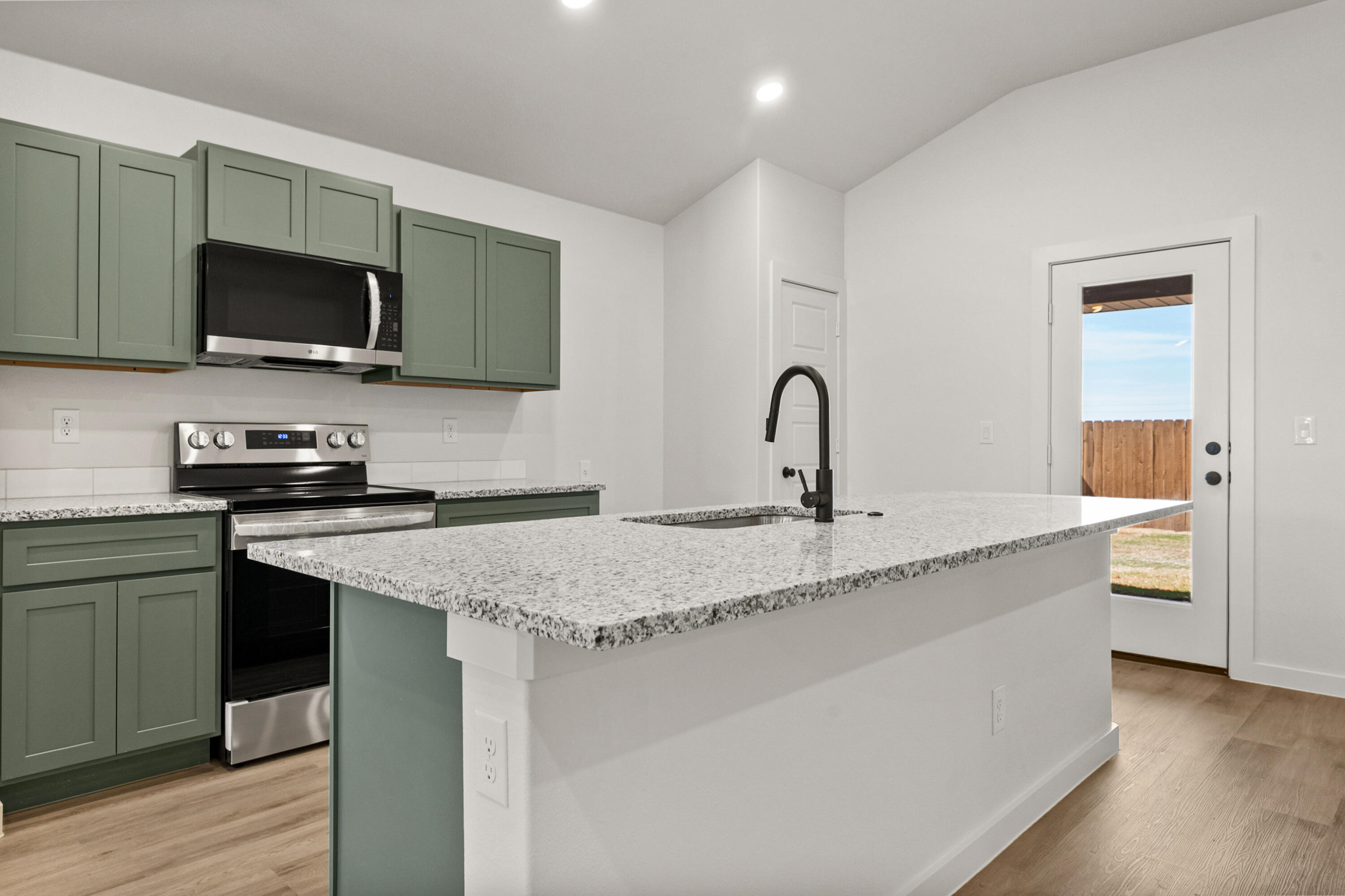1302 Saratoga Avenue