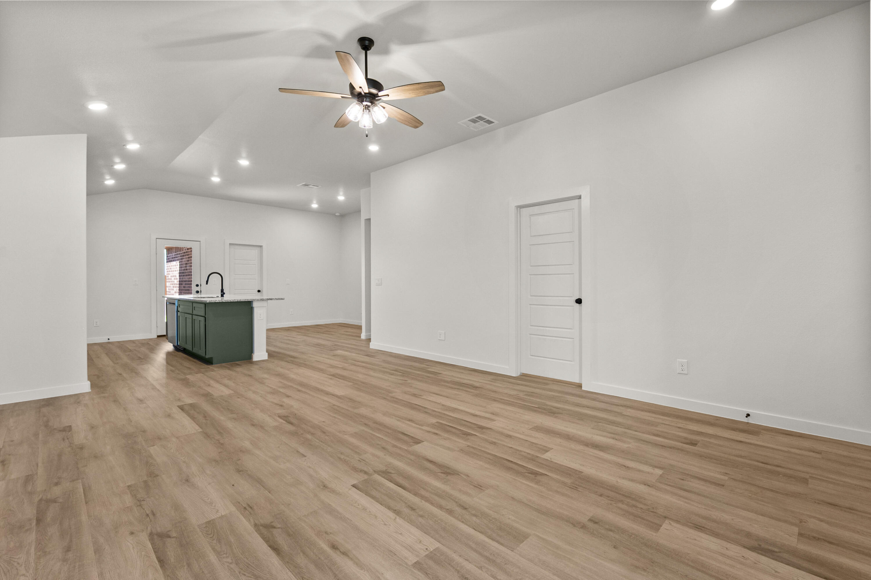 1302 Saratoga Avenue
