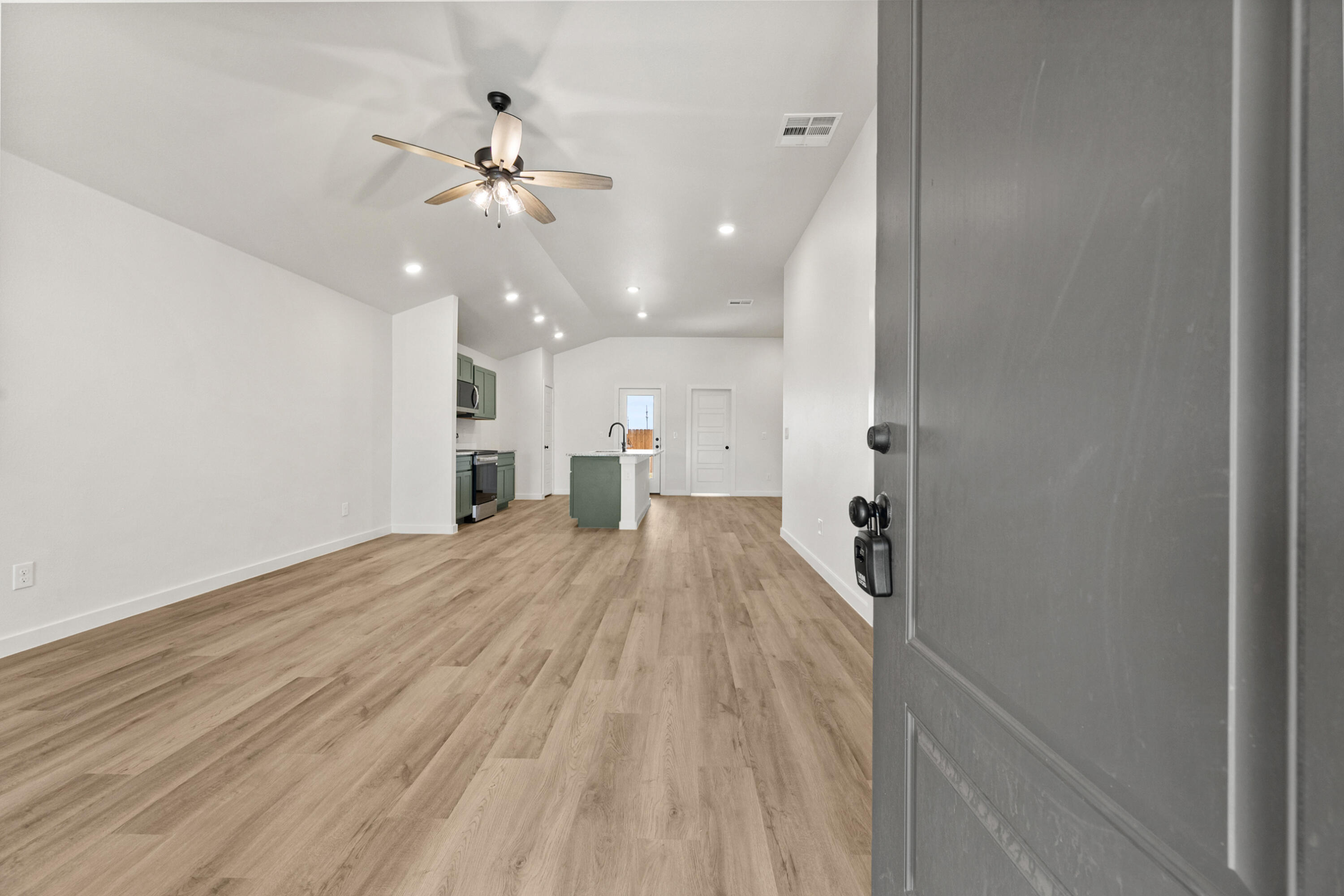 1302 Saratoga Avenue