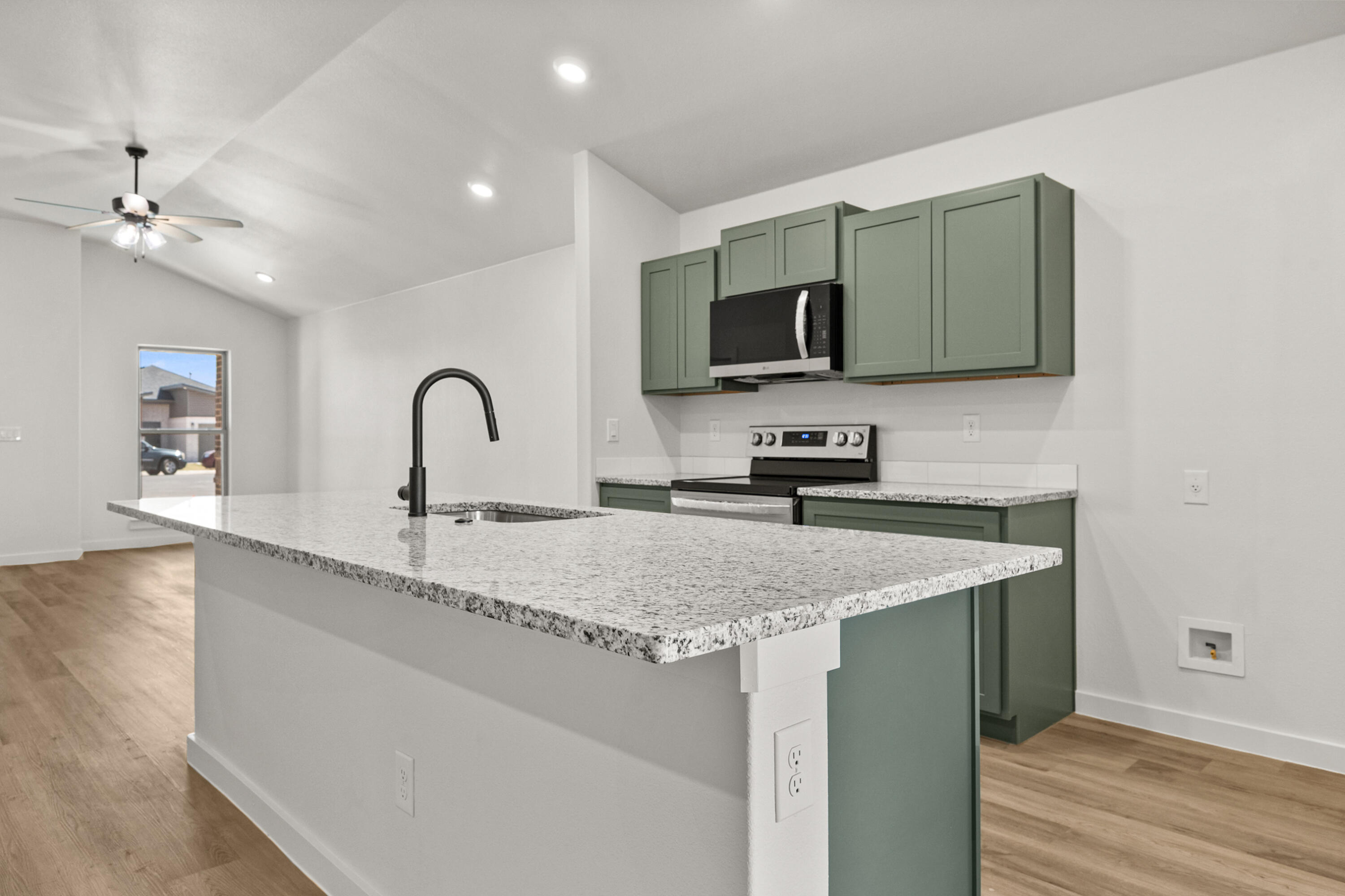 1302 Saratoga Avenue