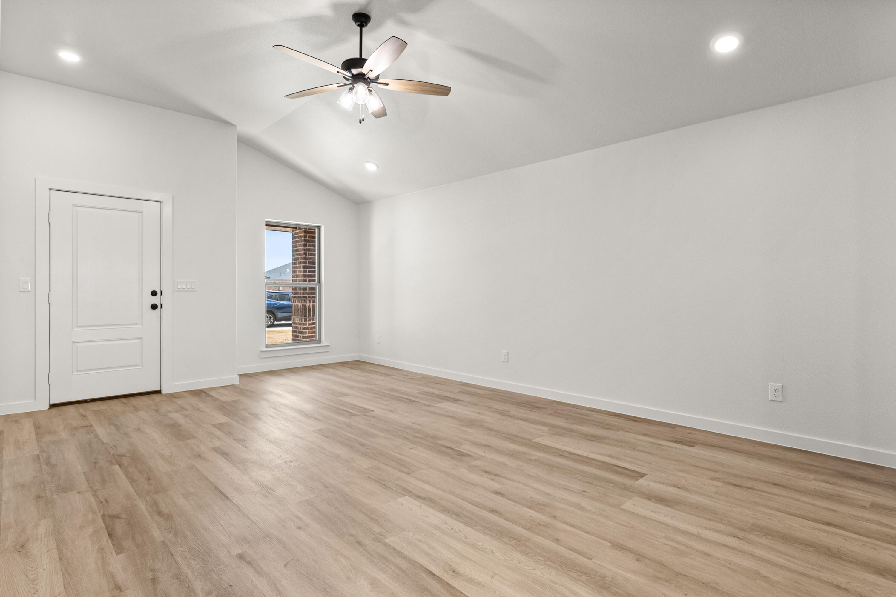 1302 Saratoga Avenue