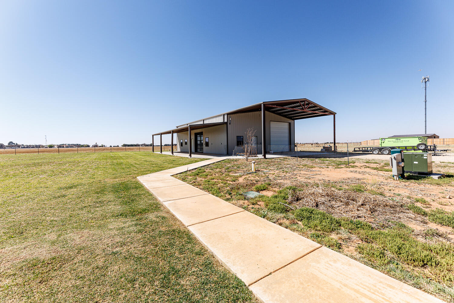 8128 E County Road 6100