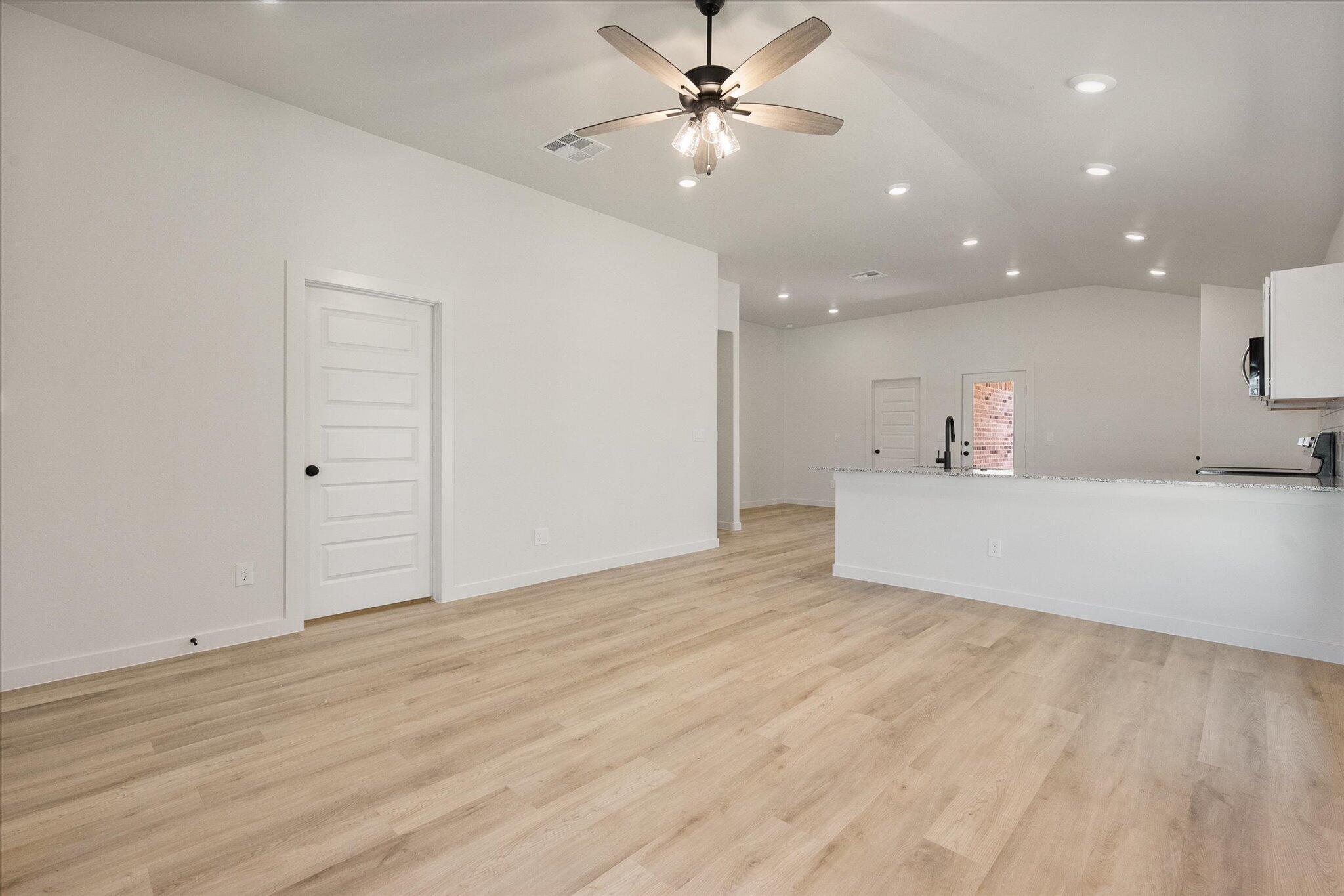 2407 Bryan Avenue