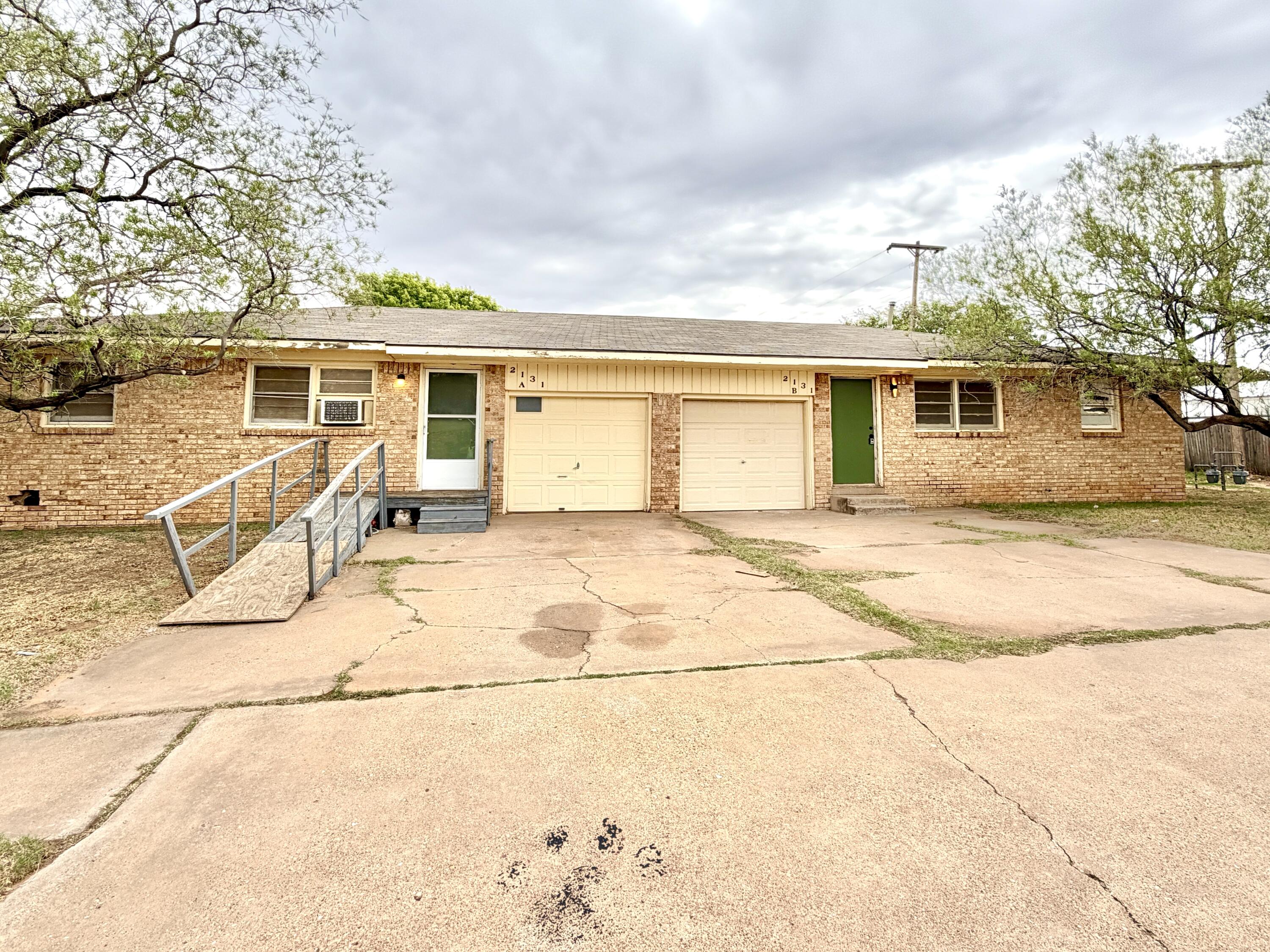 2131 S Loop 289