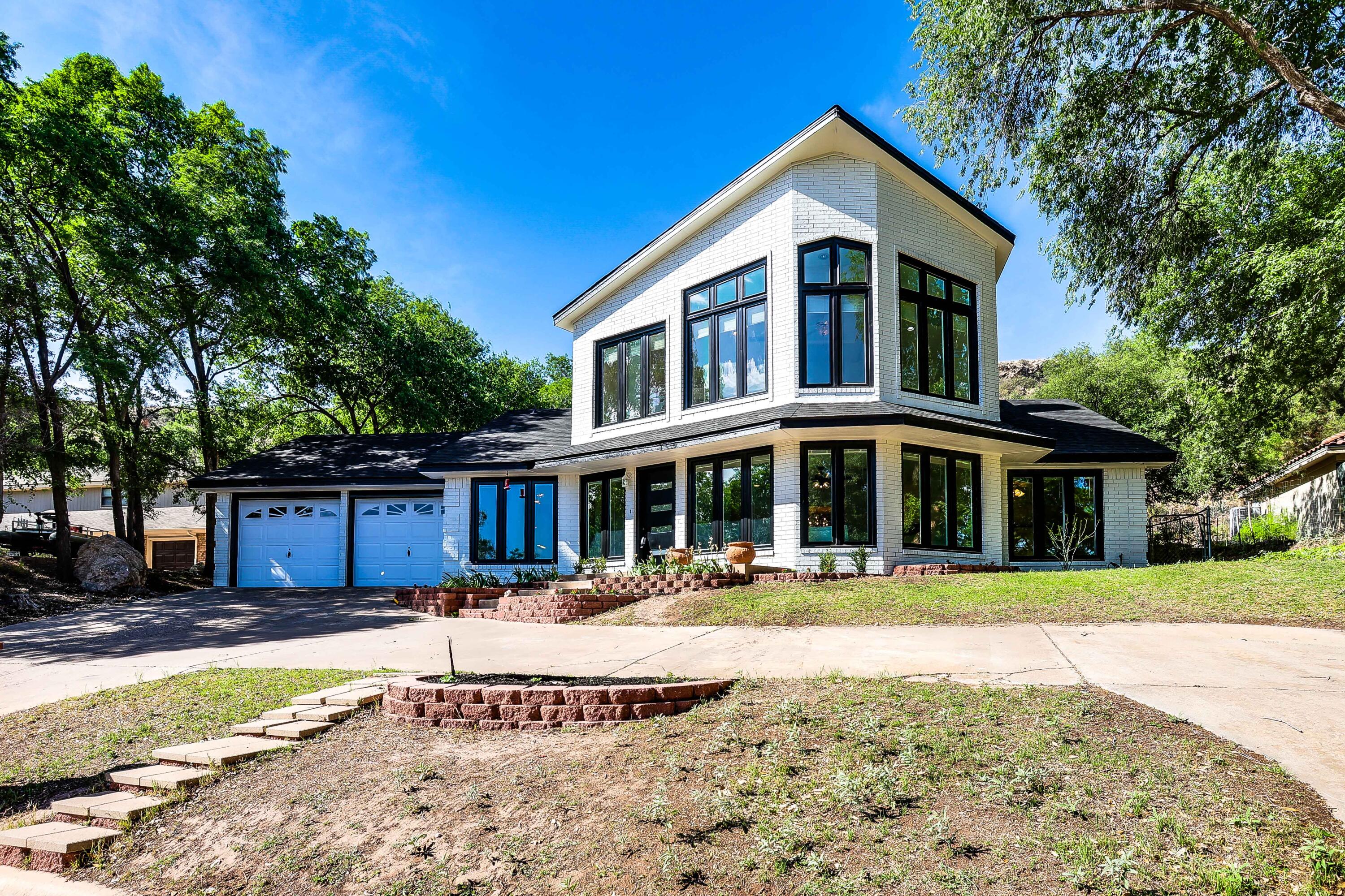57 S Lakeshore Drive
