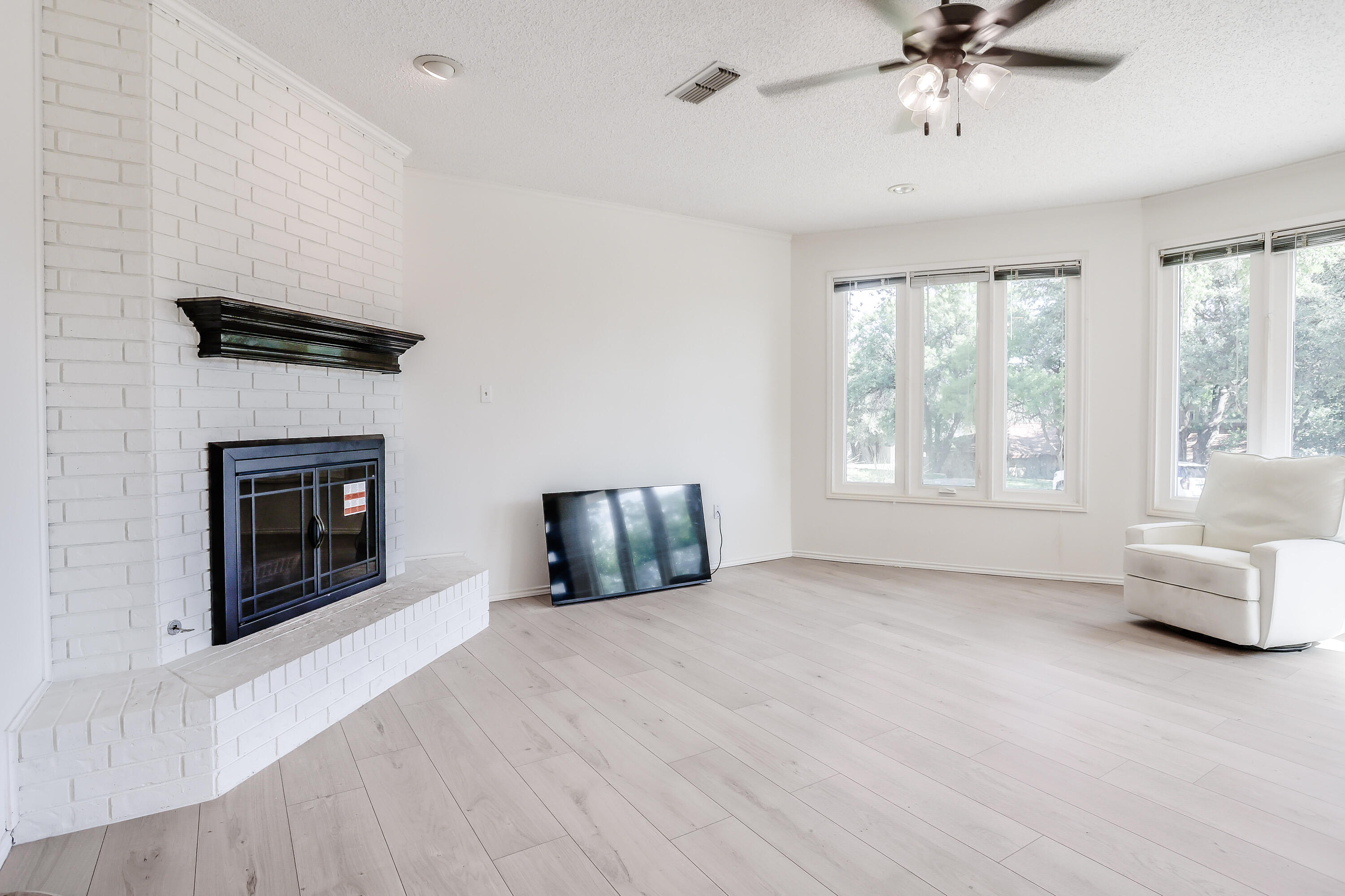 57 S Lakeshore Drive