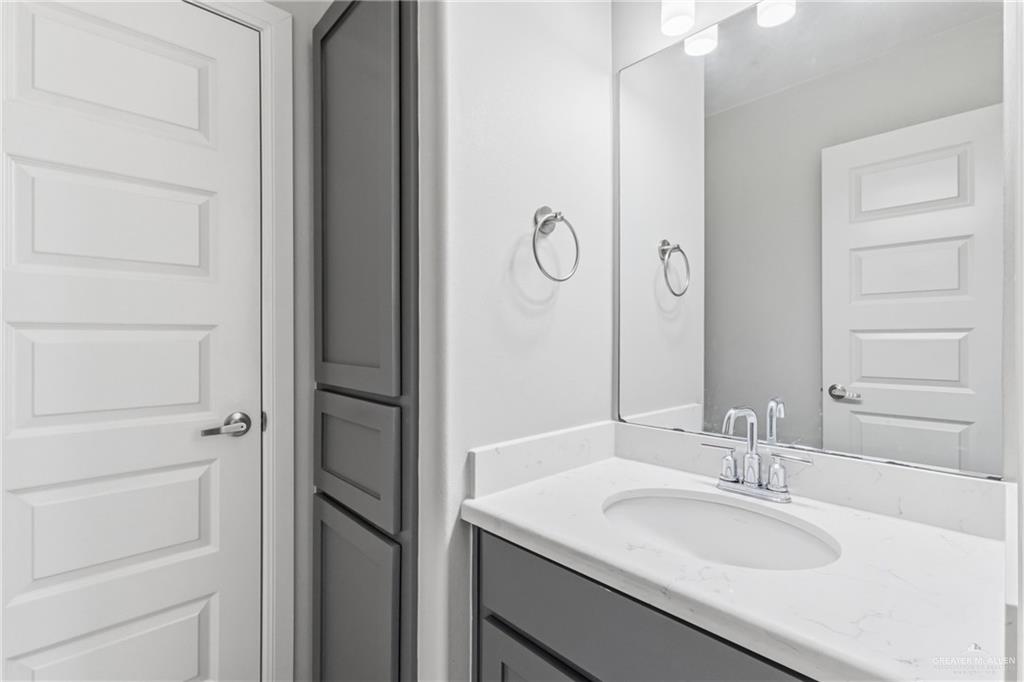 405 S Mina De Oro Street