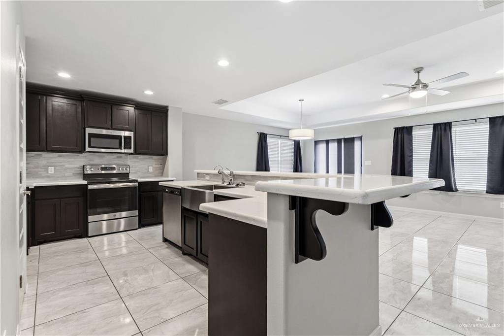 405 S Mina De Oro Street