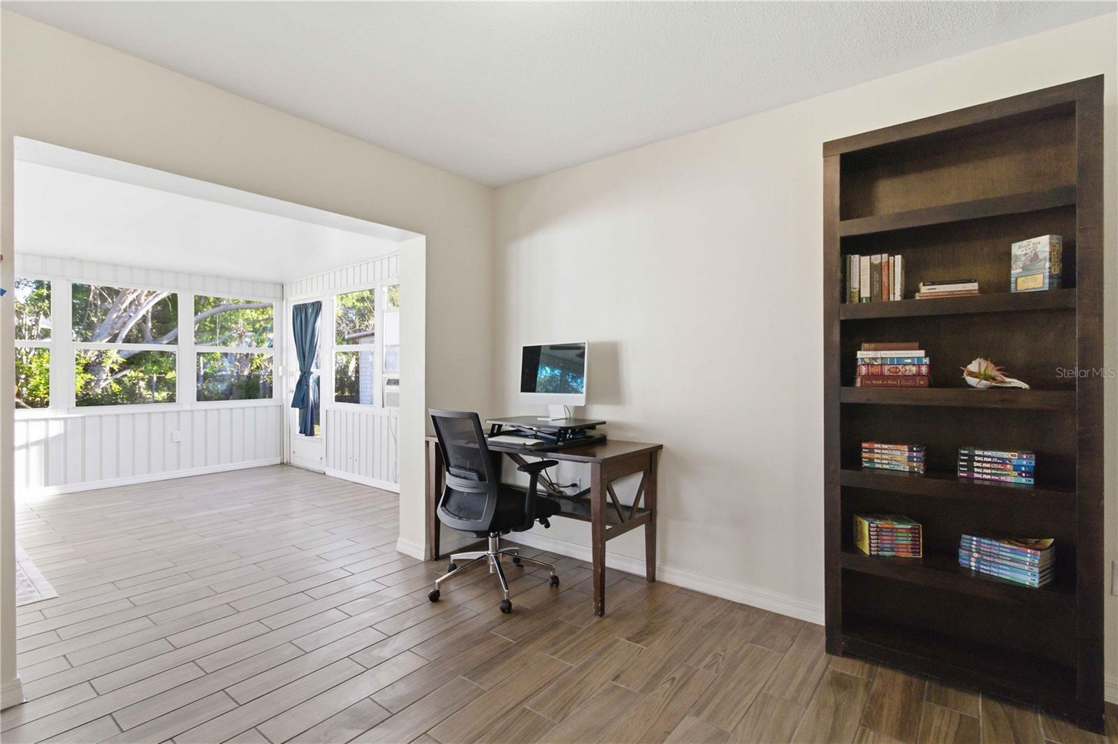 536 43RD STREET BLVD W