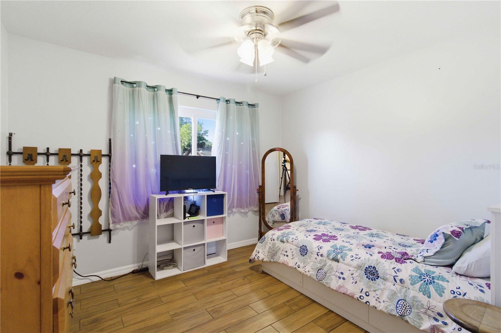 536 43RD STREET BLVD W