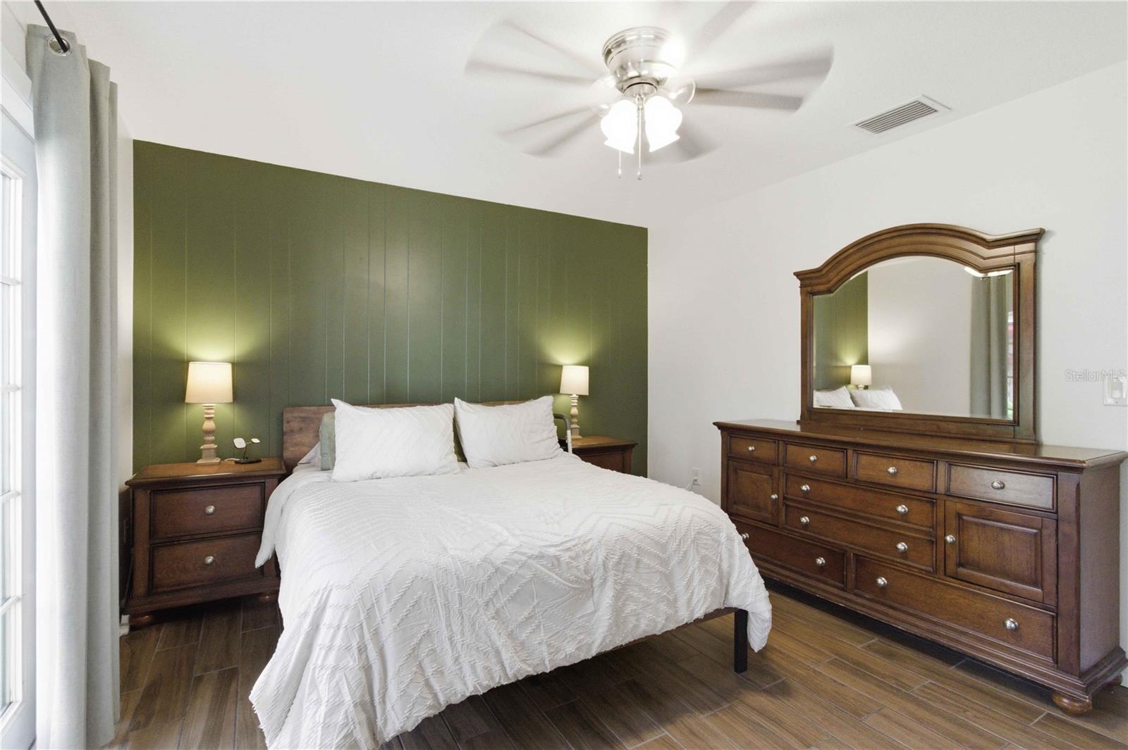 536 43RD STREET BLVD W