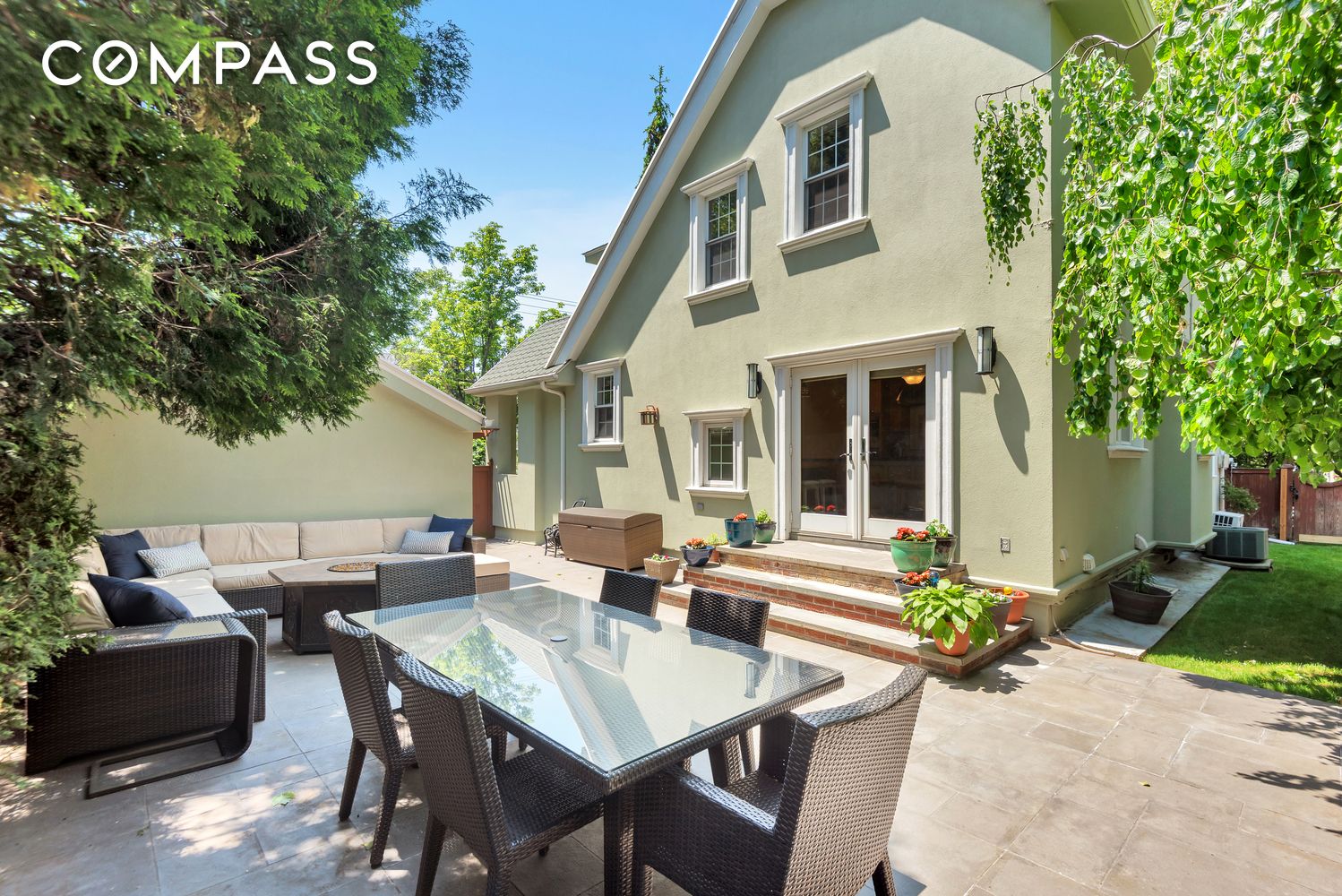 8525 Colonial Road