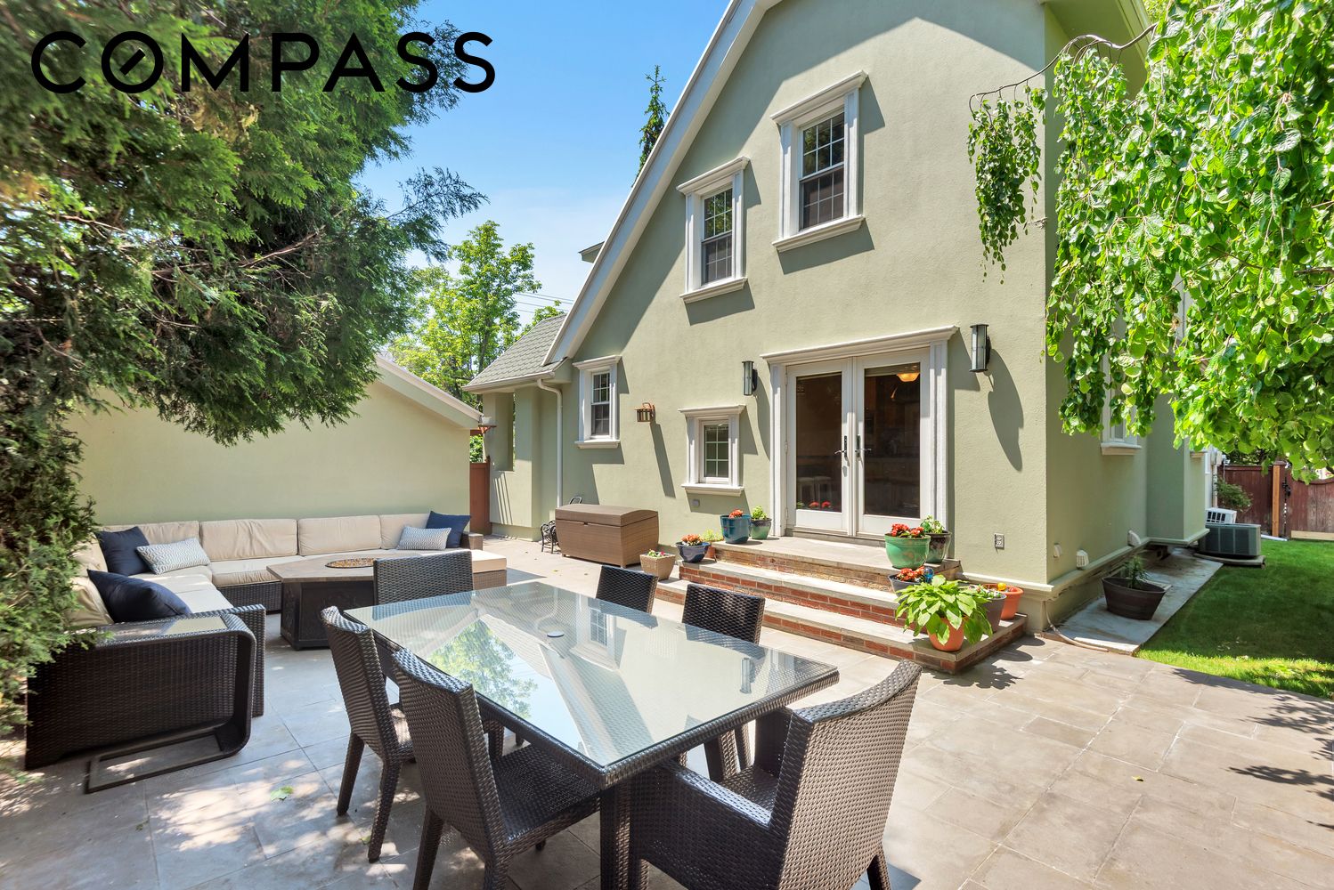 8525 Colonial Road