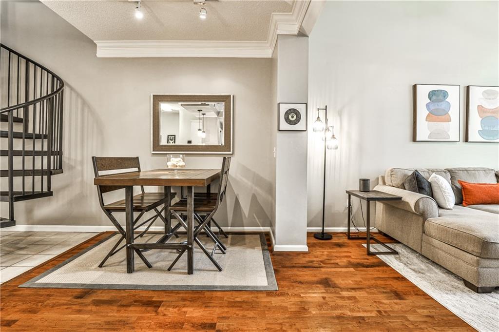 955 Juniper Street NE Unit 2322