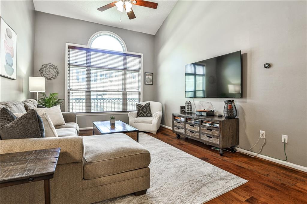 955 Juniper Street NE Unit 2322