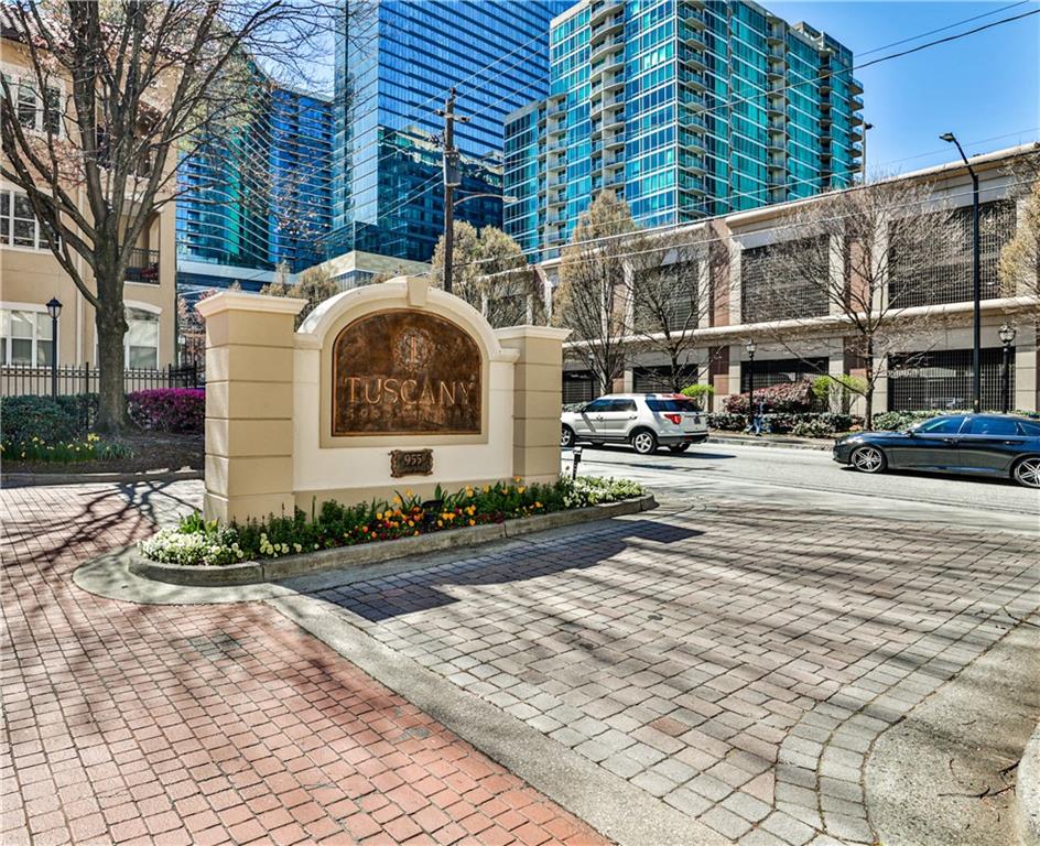 955 Juniper Street NE Unit 2322