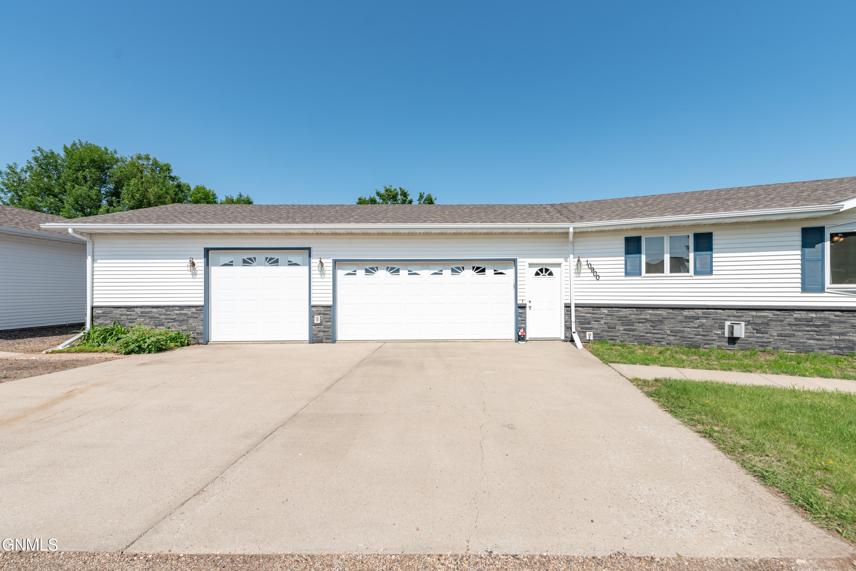 10900 Rose Drive