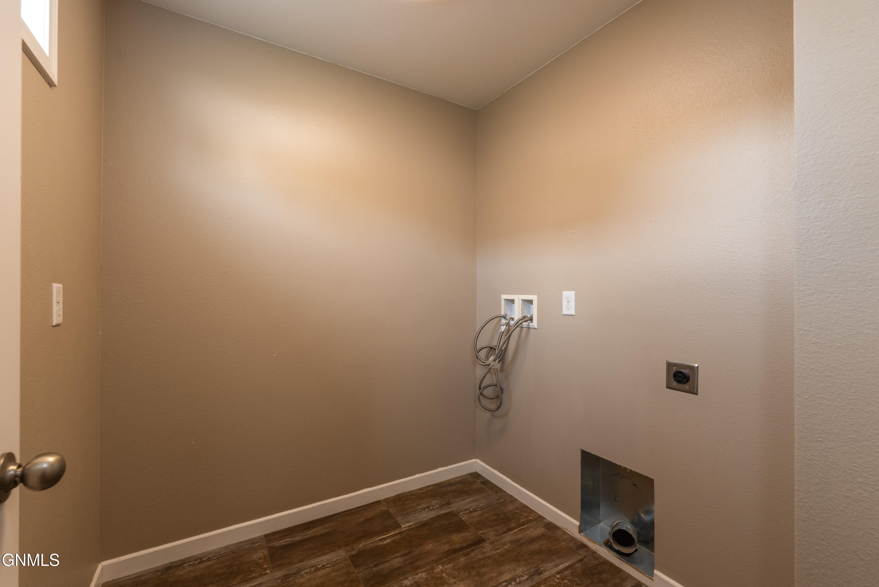 1109 E Lasalle Drive