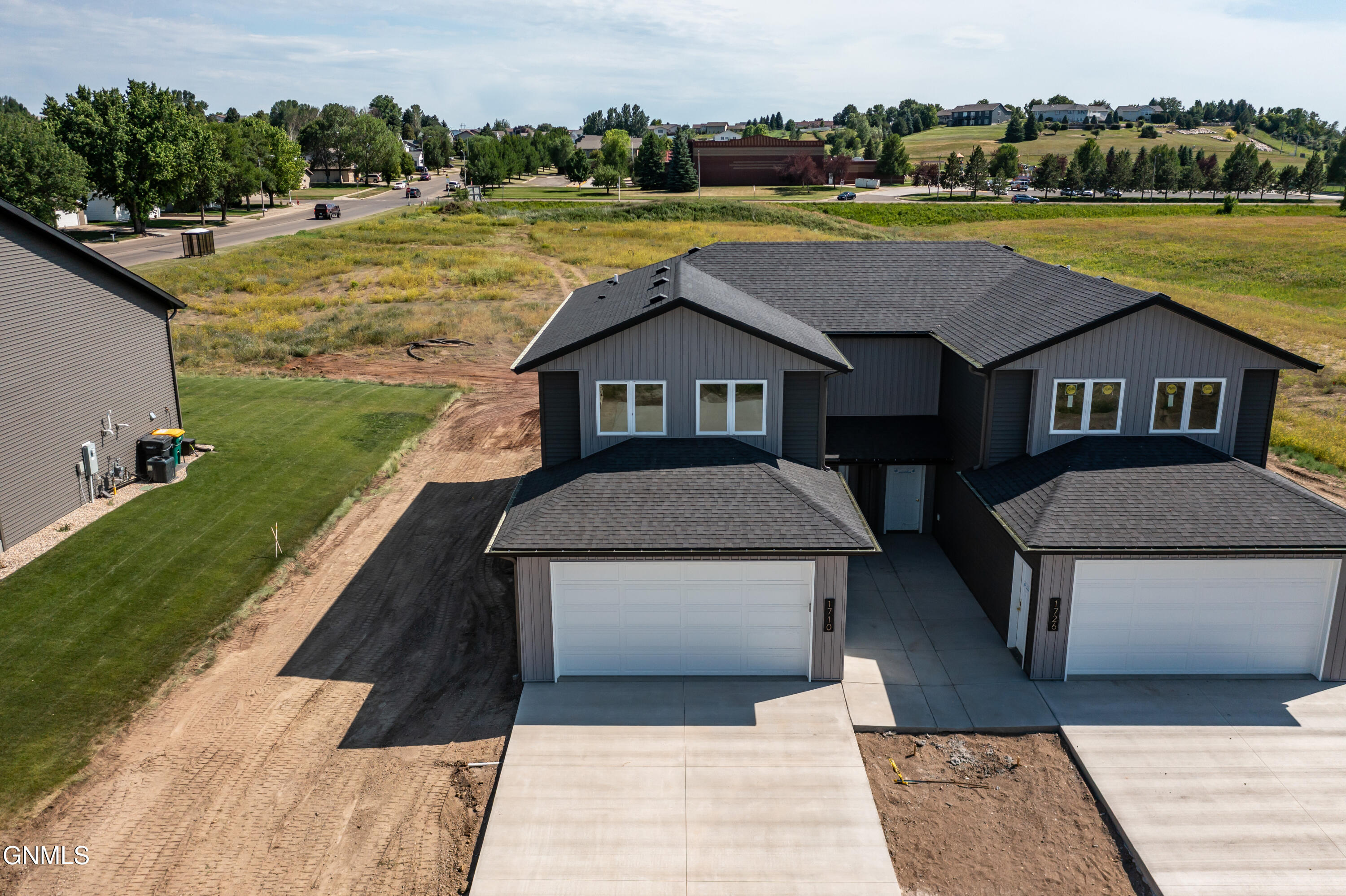 1710 Heart Rdg Lp SE