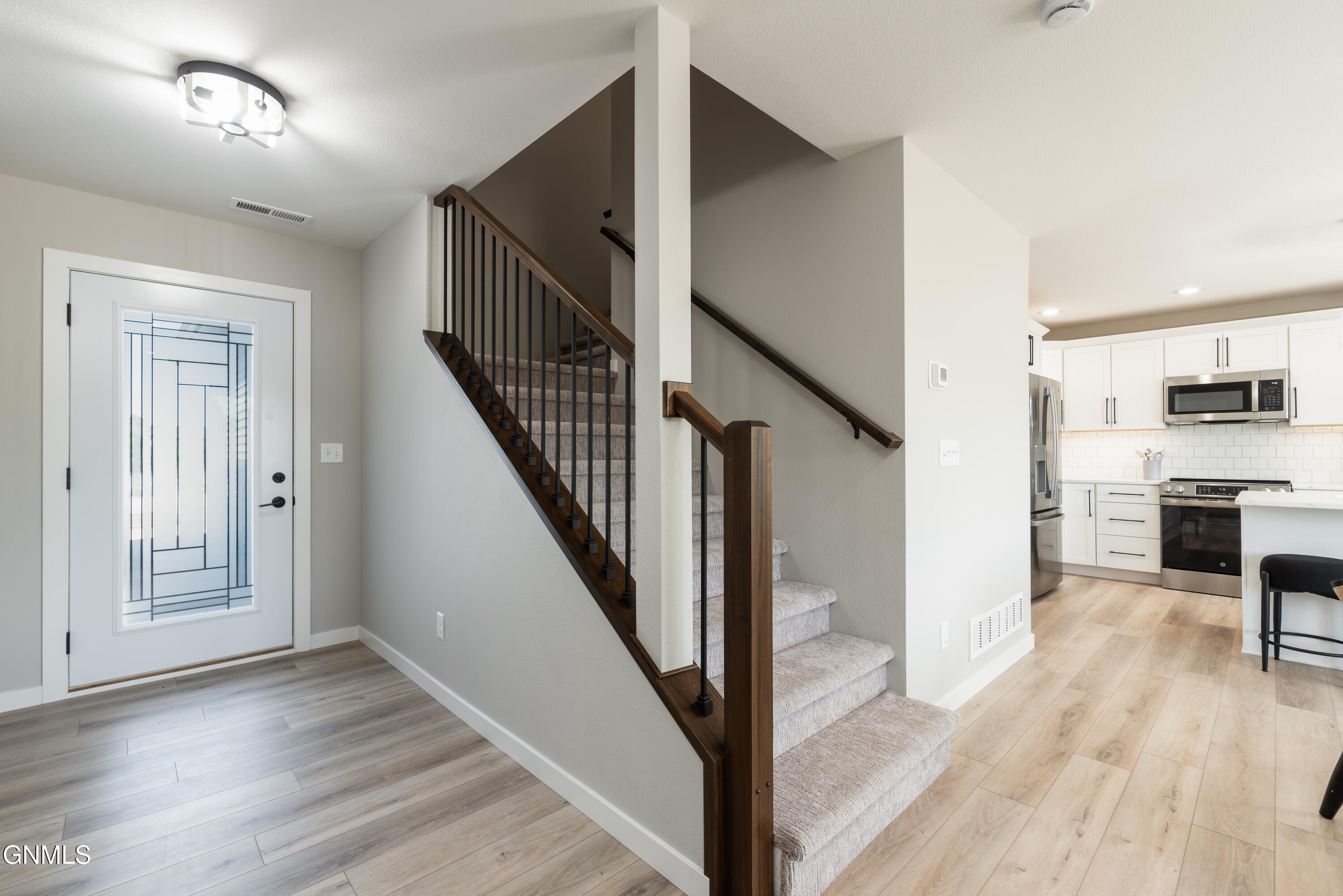 1710 Heart Rdg Lp SE