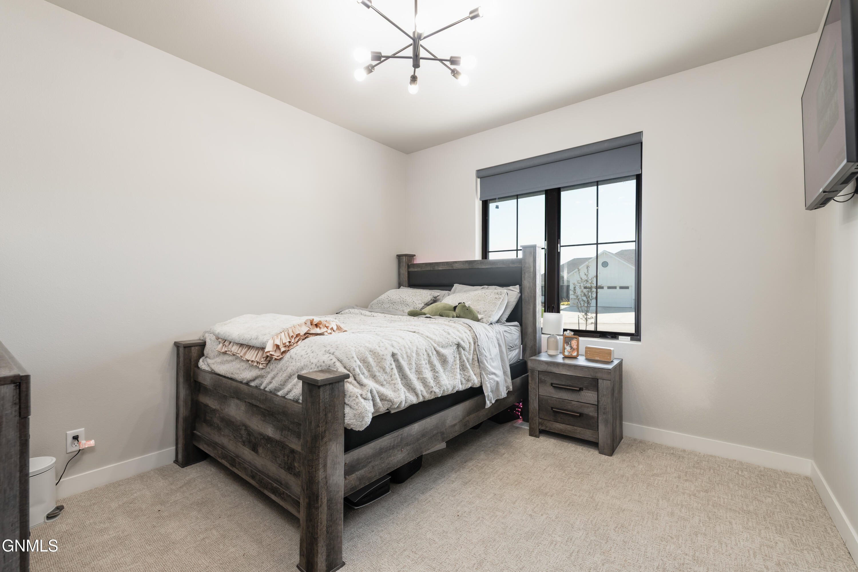 2102 Tule Lane