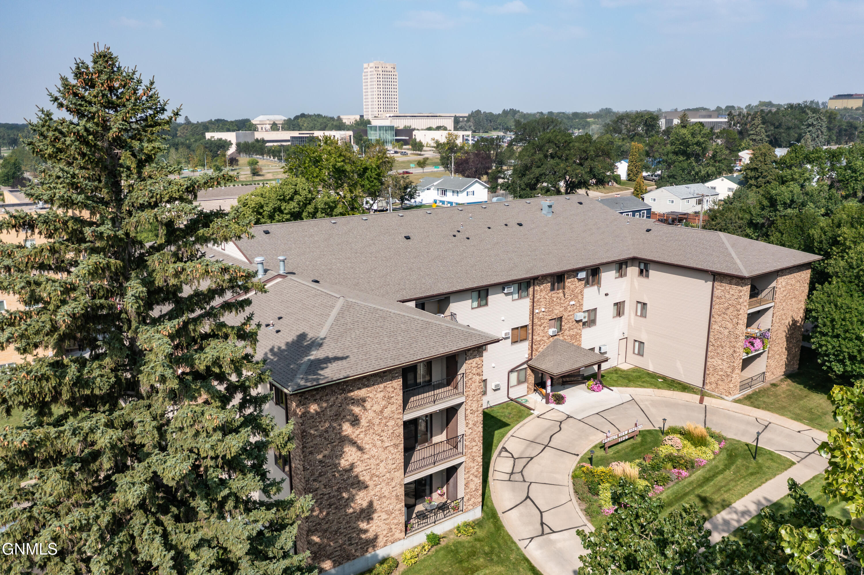 1120 N 12th Street, 20