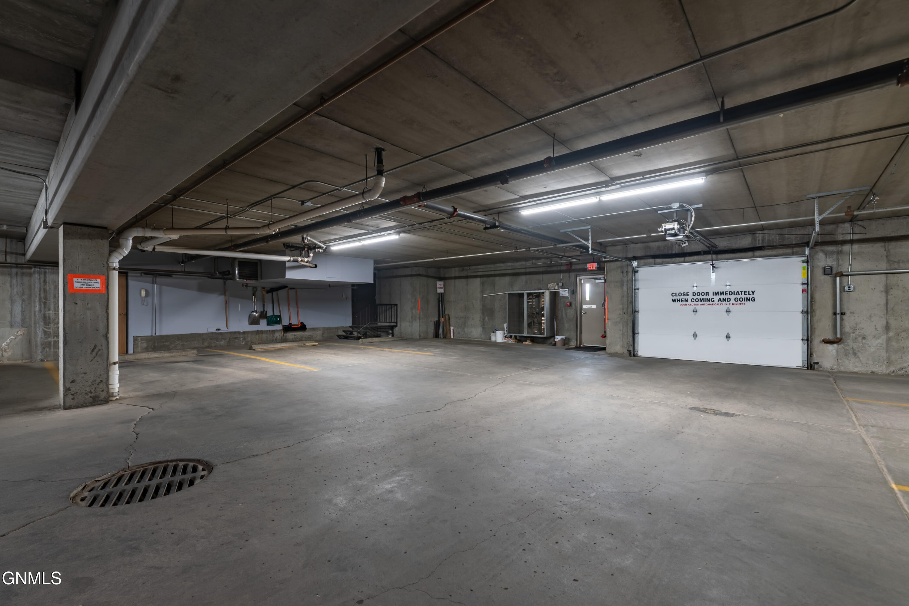 1120 N 12th Street, 20