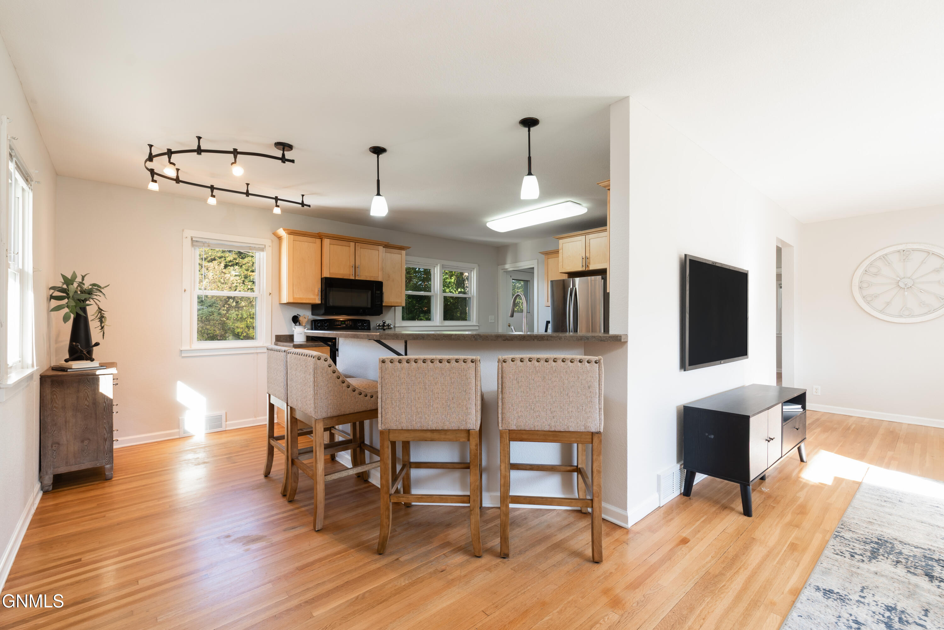 1202 4th Street N