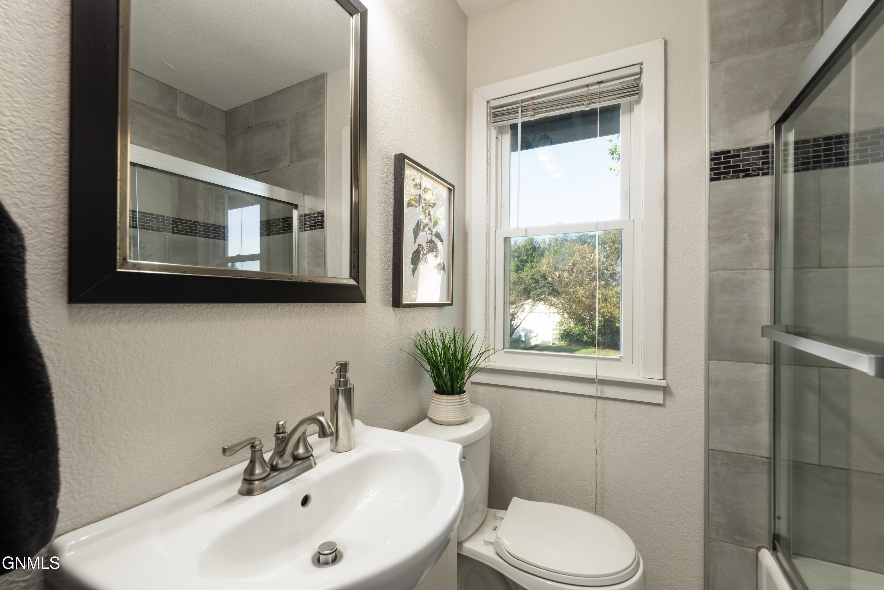 1202 4th Street N