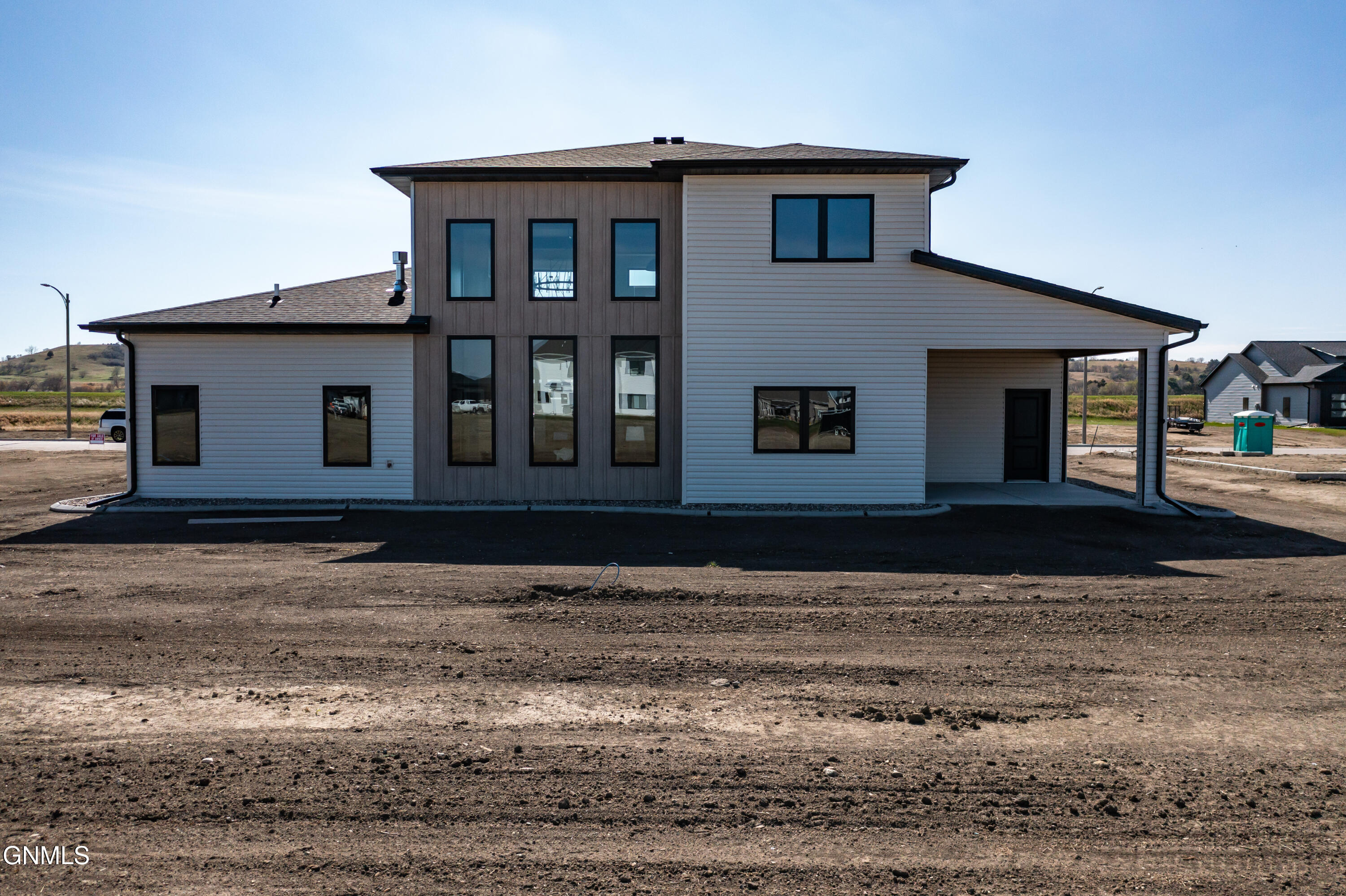 2415 Dutton Circle SE, Mandan