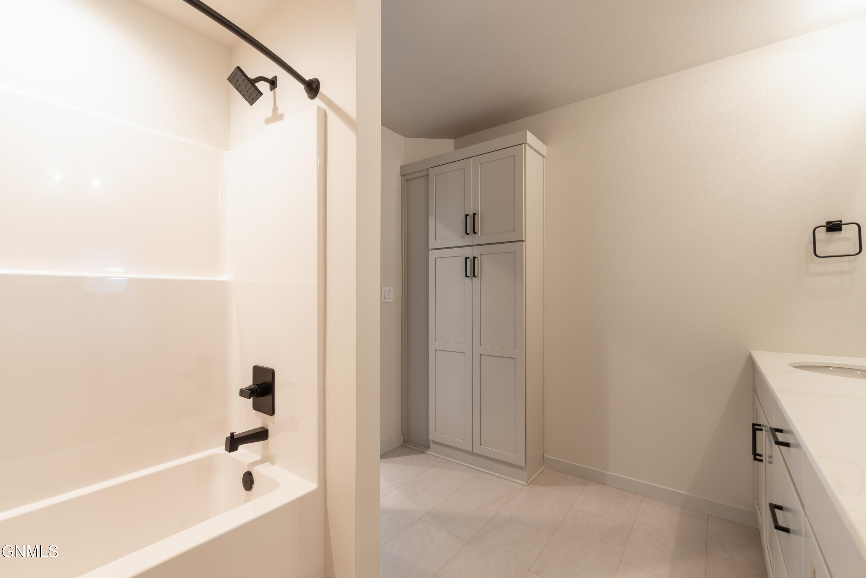 2415 Dutton Circle SE, Mandan