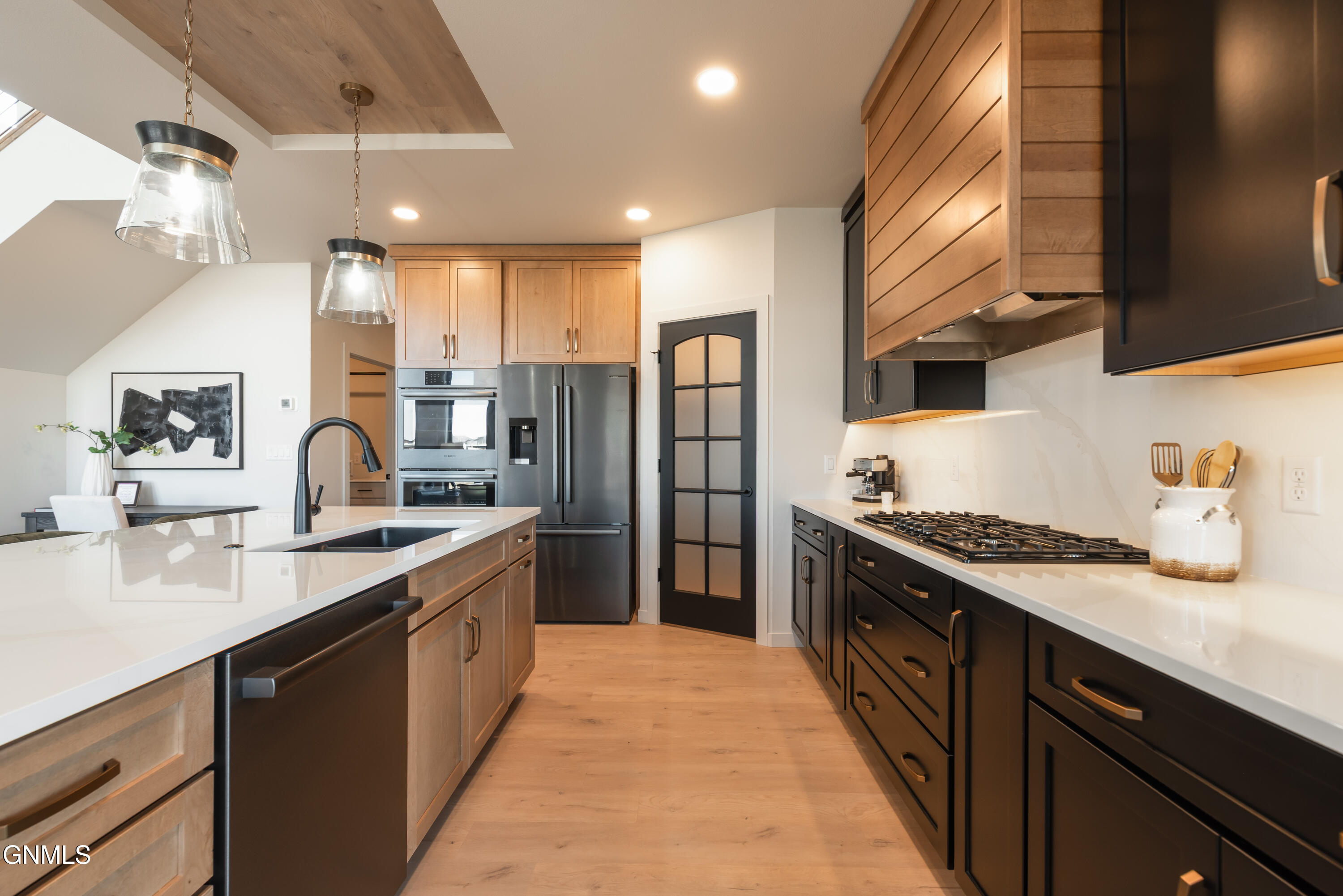 2415 Dutton Circle SE, Mandan