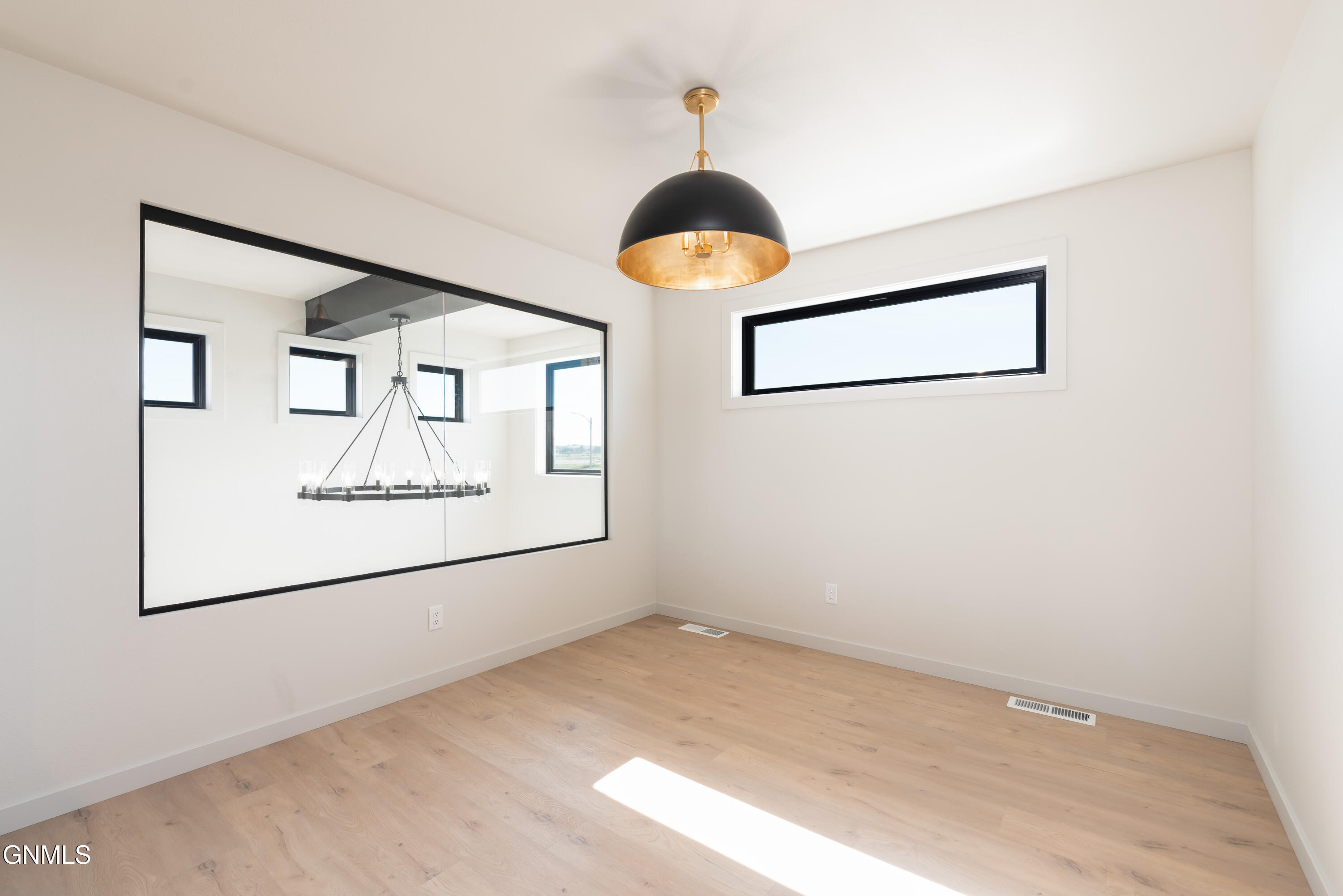 2415 Dutton Circle SE, Mandan