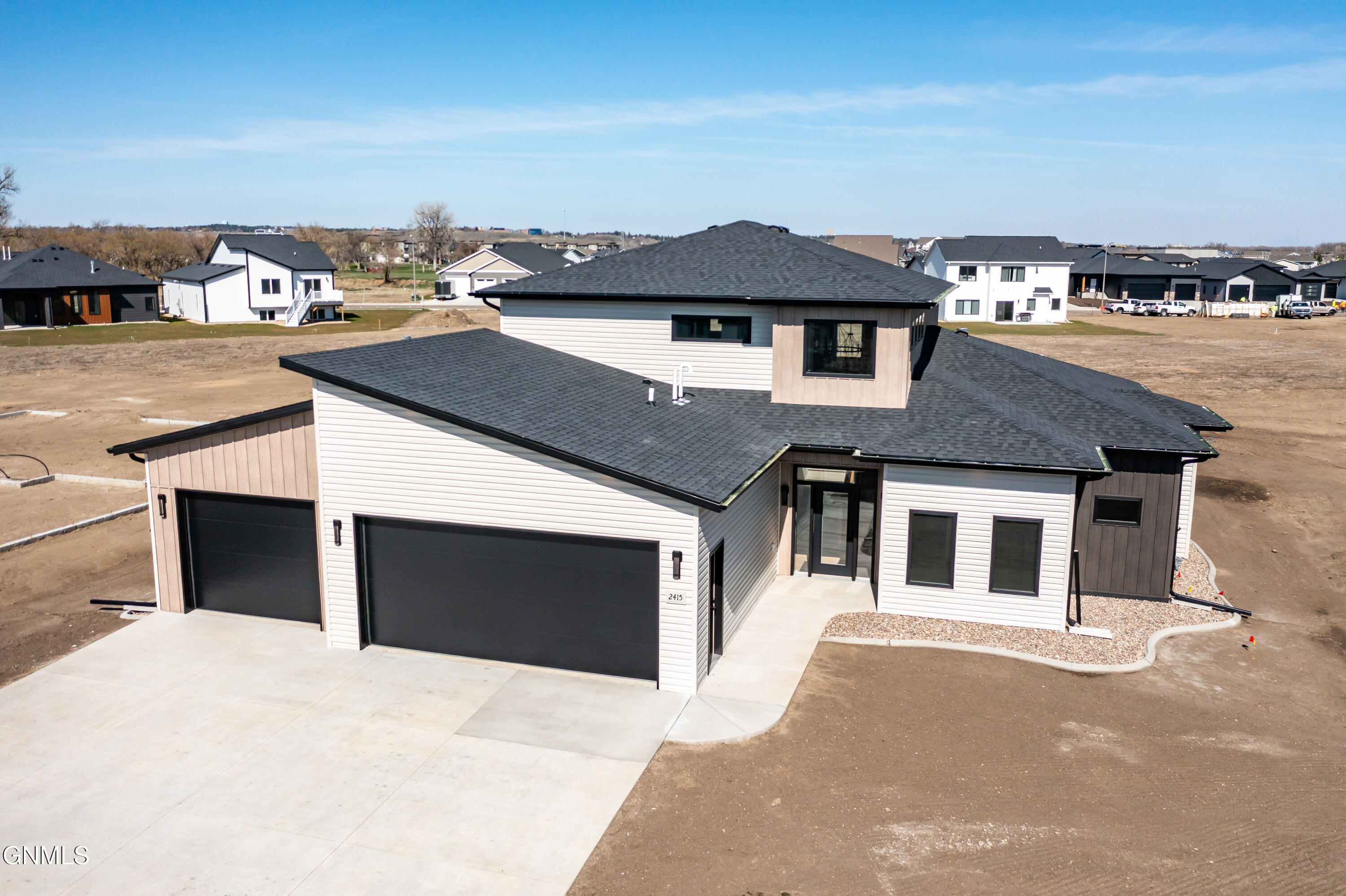 2415 Dutton Circle SE, Mandan