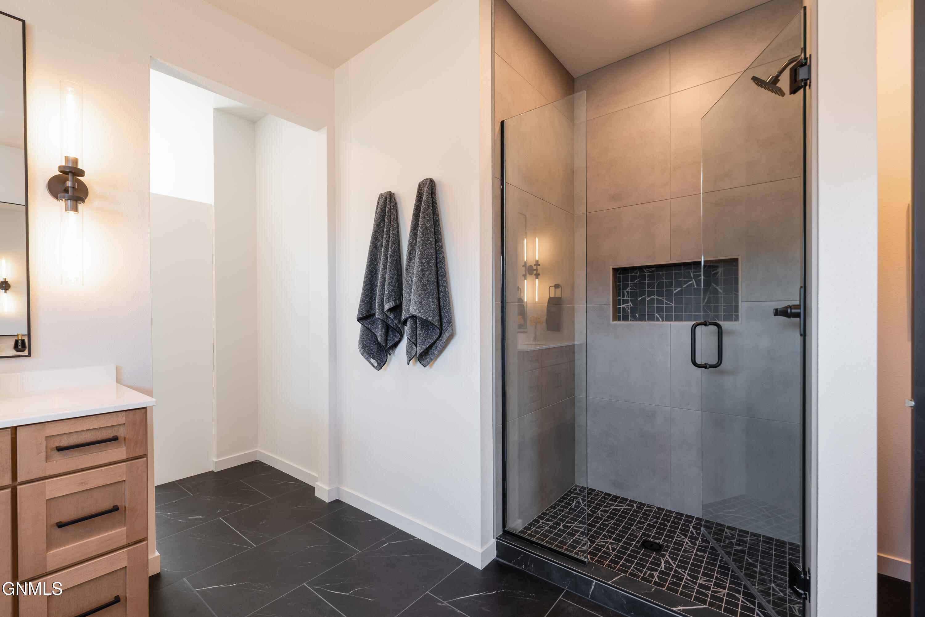 2415 Dutton Circle SE, Mandan