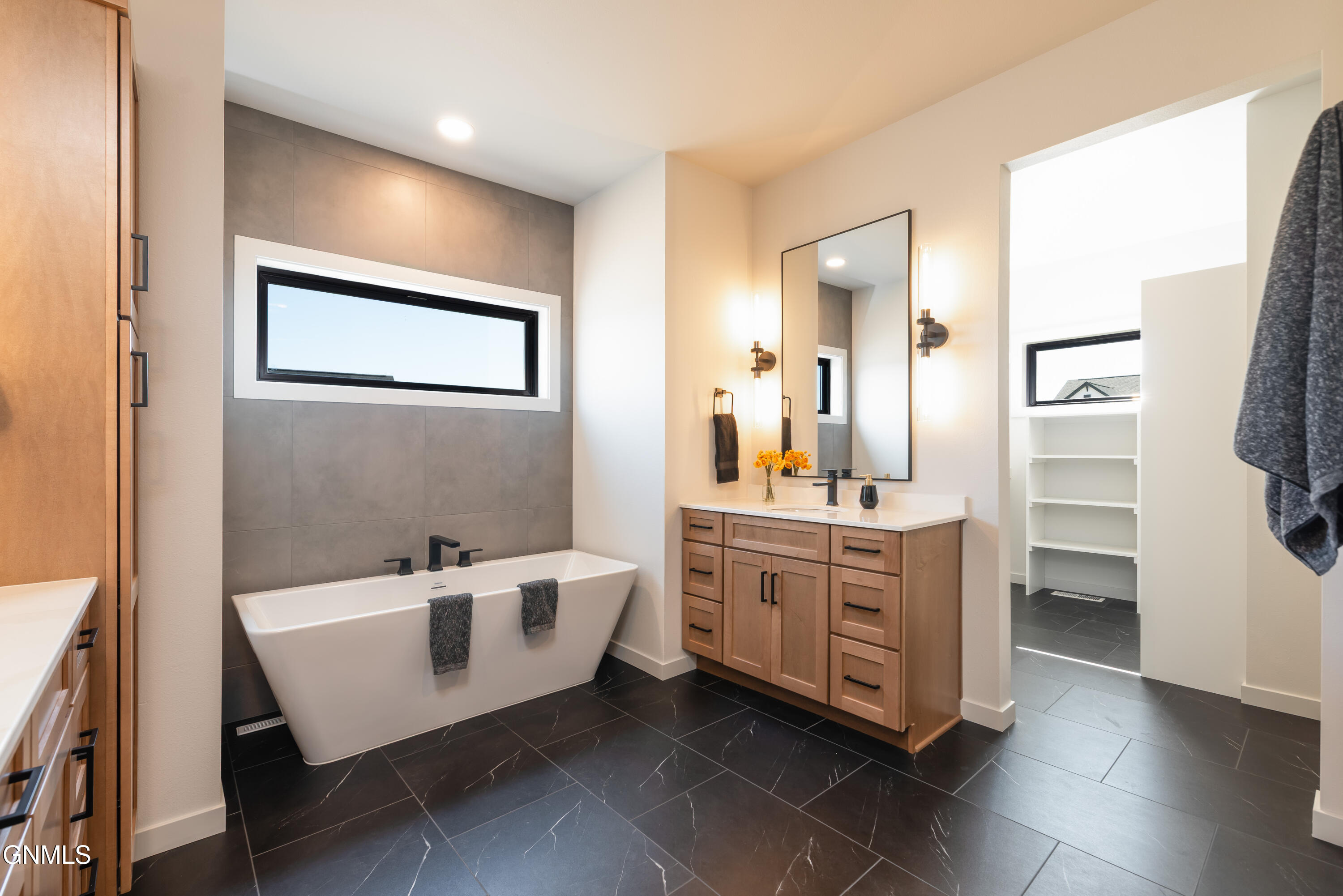 2415 Dutton Circle SE, Mandan