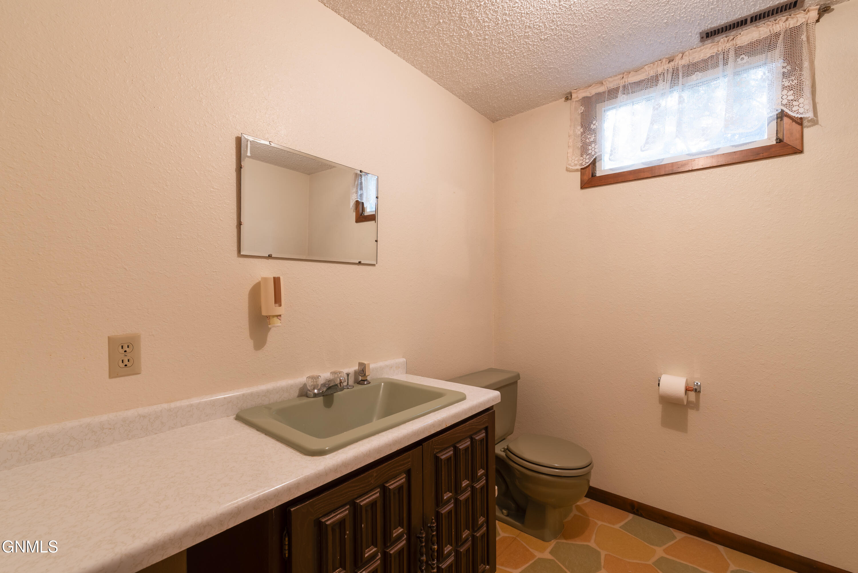 4004 Old Red Trail NW